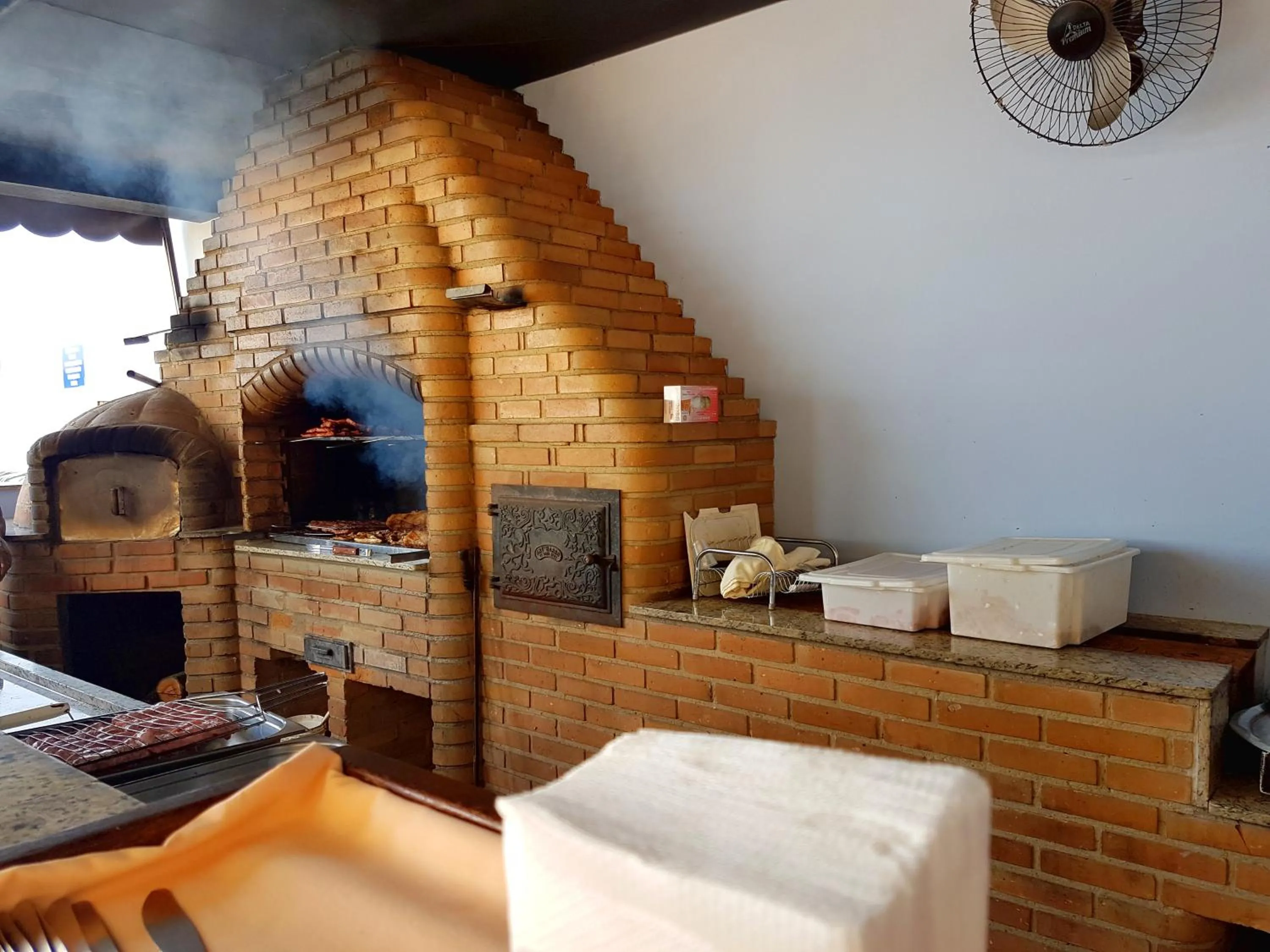 BBQ facilities in Hotel Akropolis