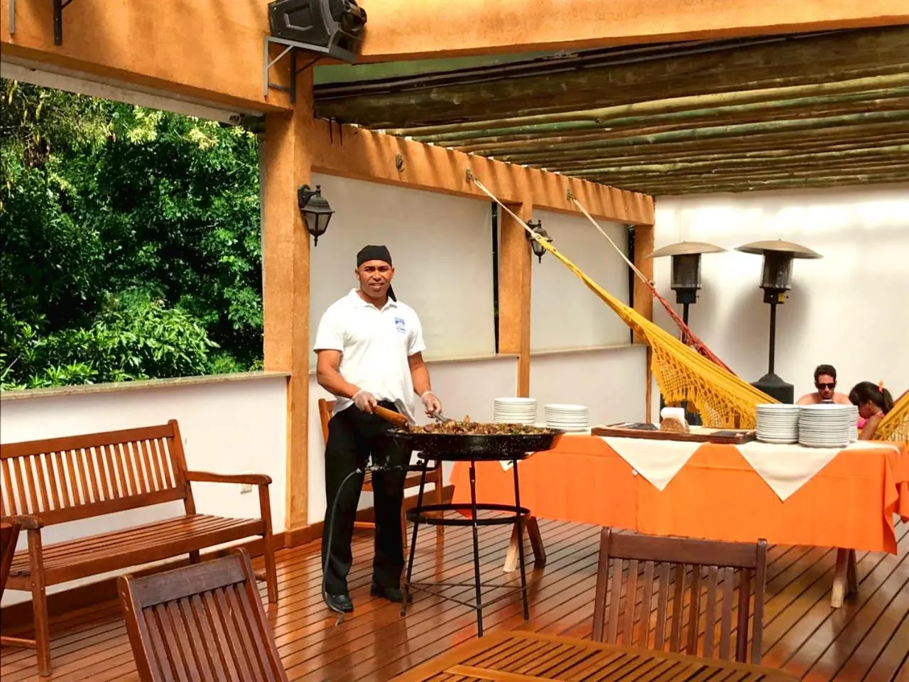 People in Hotel Akropolis