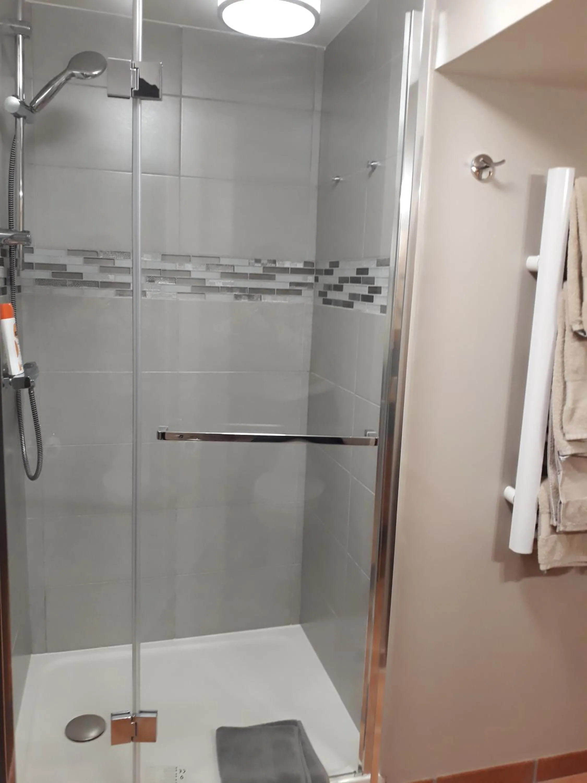Shower in Le Mas des Vergers