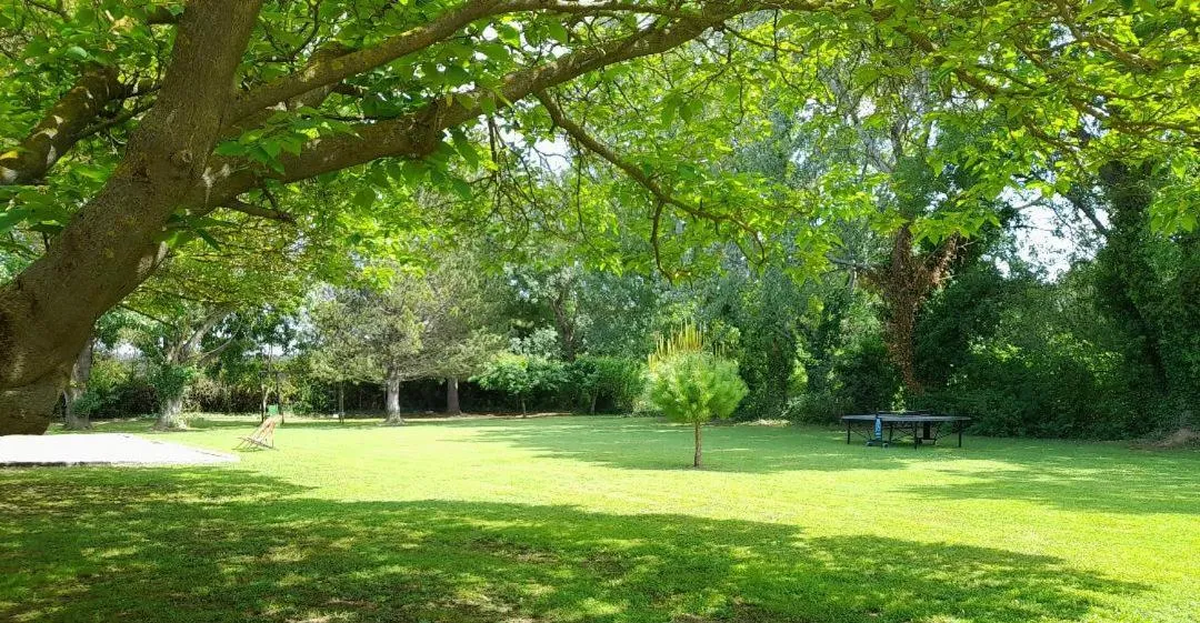 Spring in Le Mas des Vergers