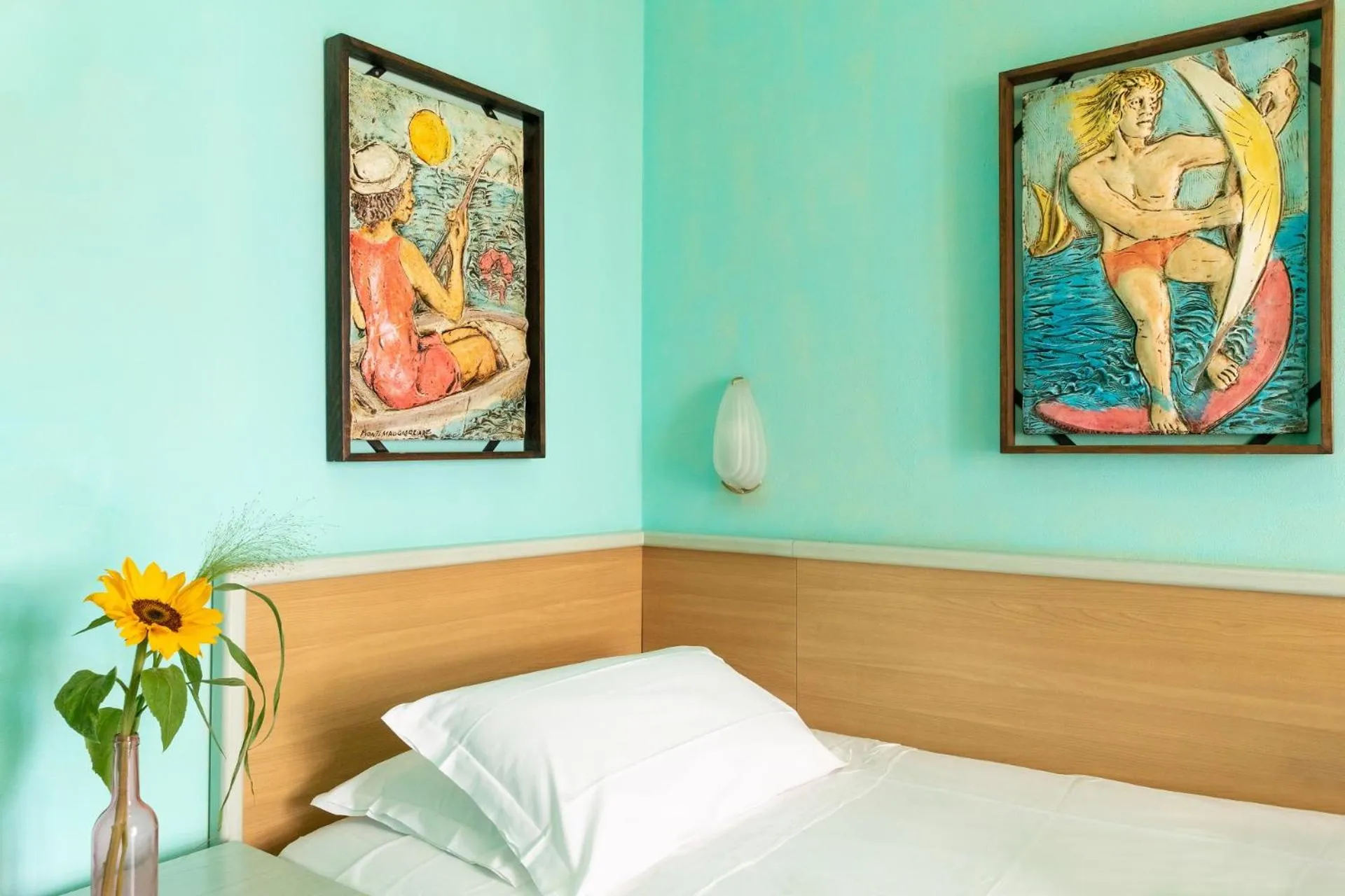 Bedroom, Bed in Hotel Plaza con piscina