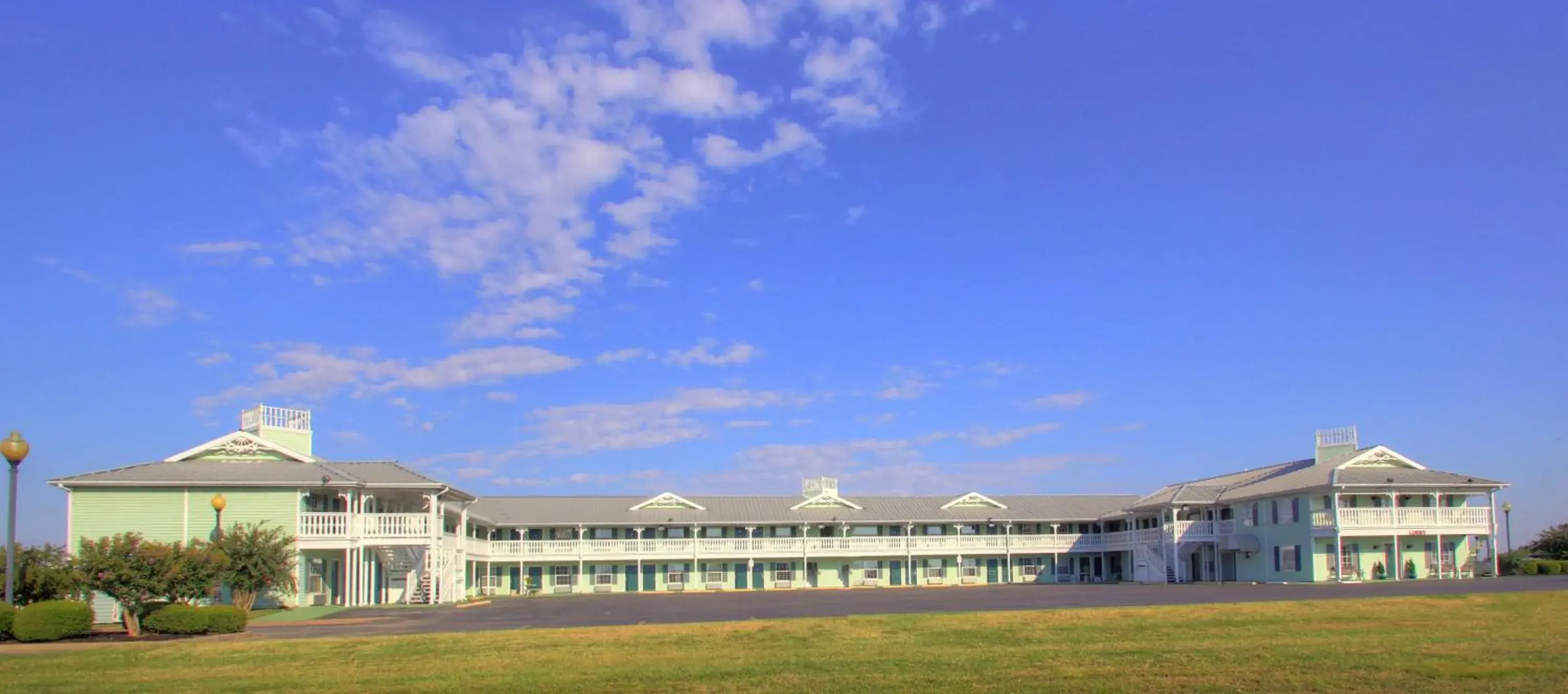 Property building in Key West Inn - Tunica Resort Property building in Key West Inn - Tunica Resort