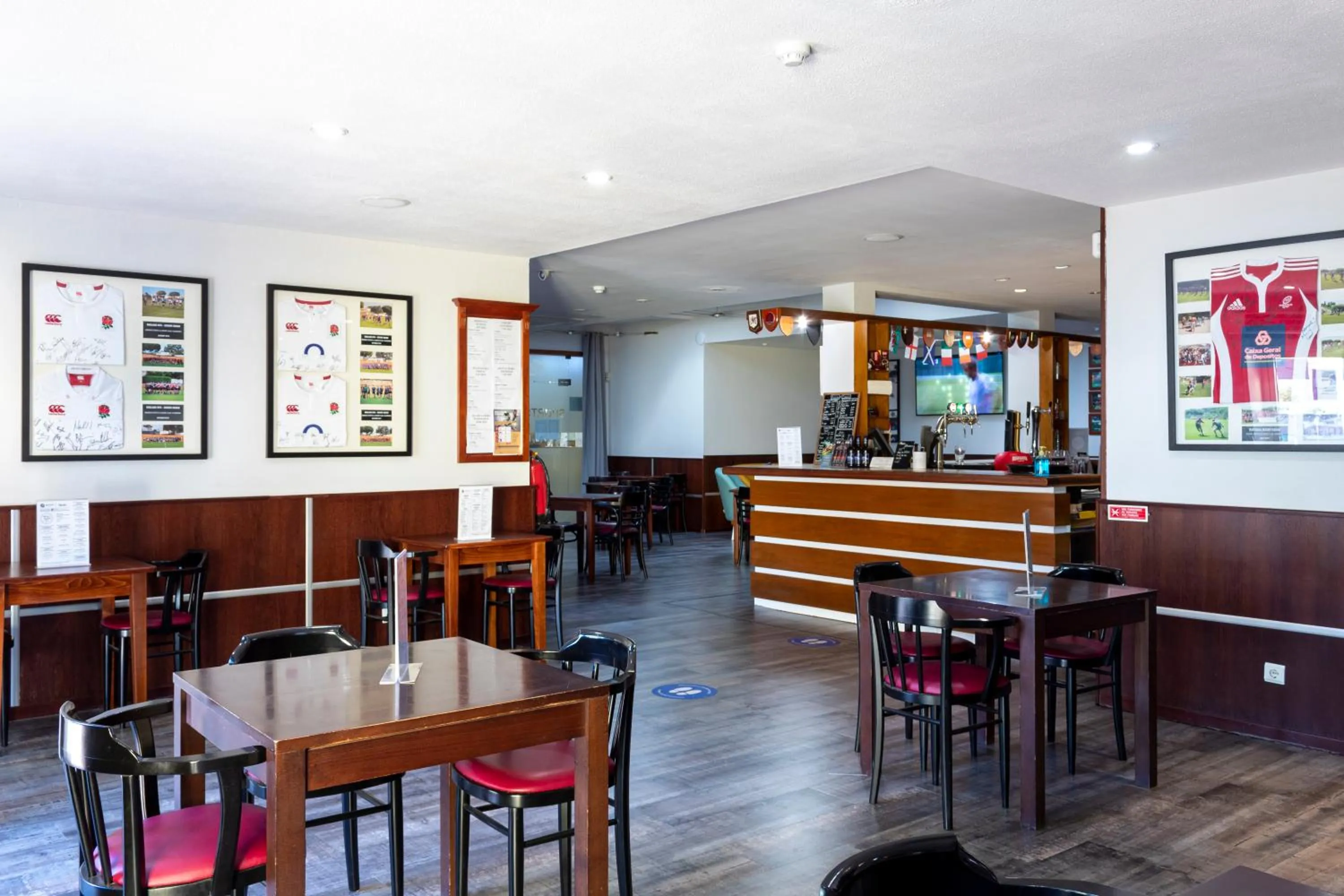 Restaurant/places to eat in Browns Sports Resort