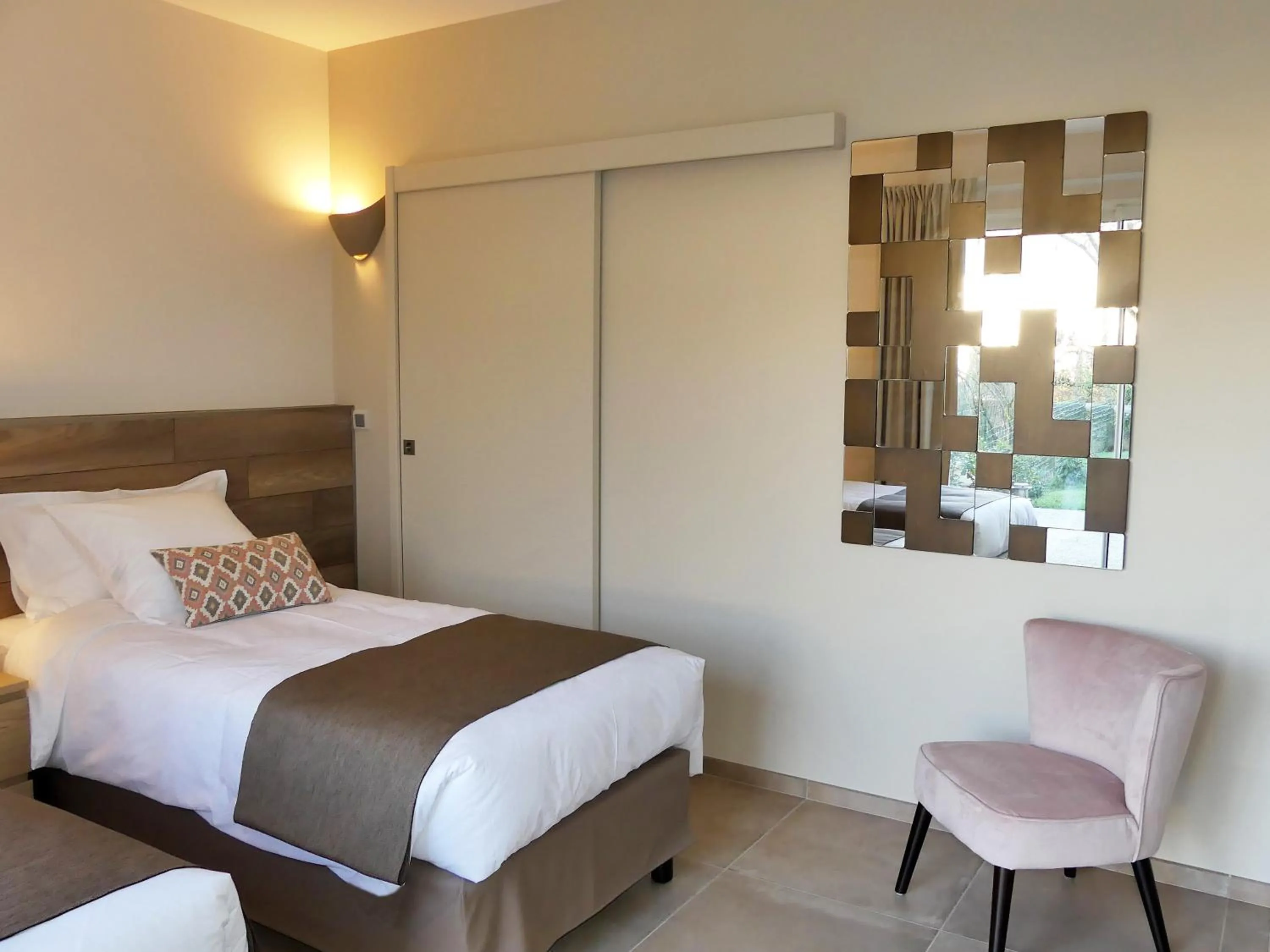 Photo of the whole room, Bed in Les Ambaciales