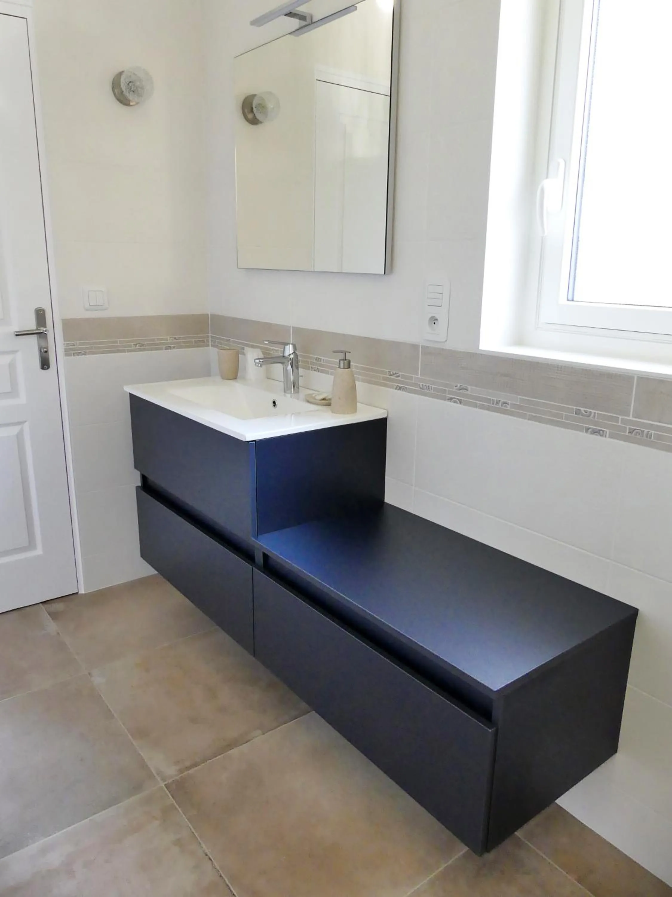 Bathroom in Les Ambaciales