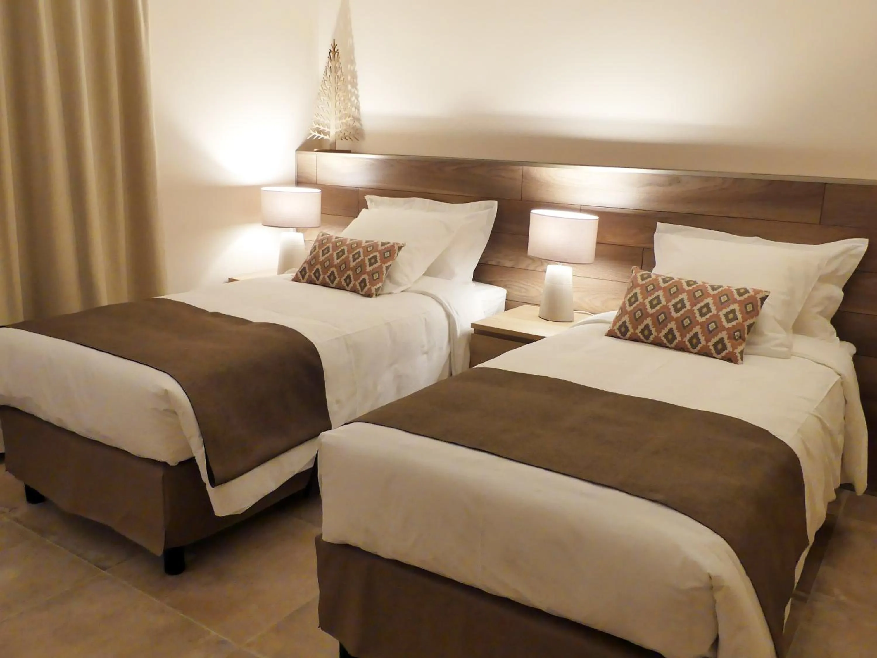 Photo of the whole room, Bed in Les Ambaciales