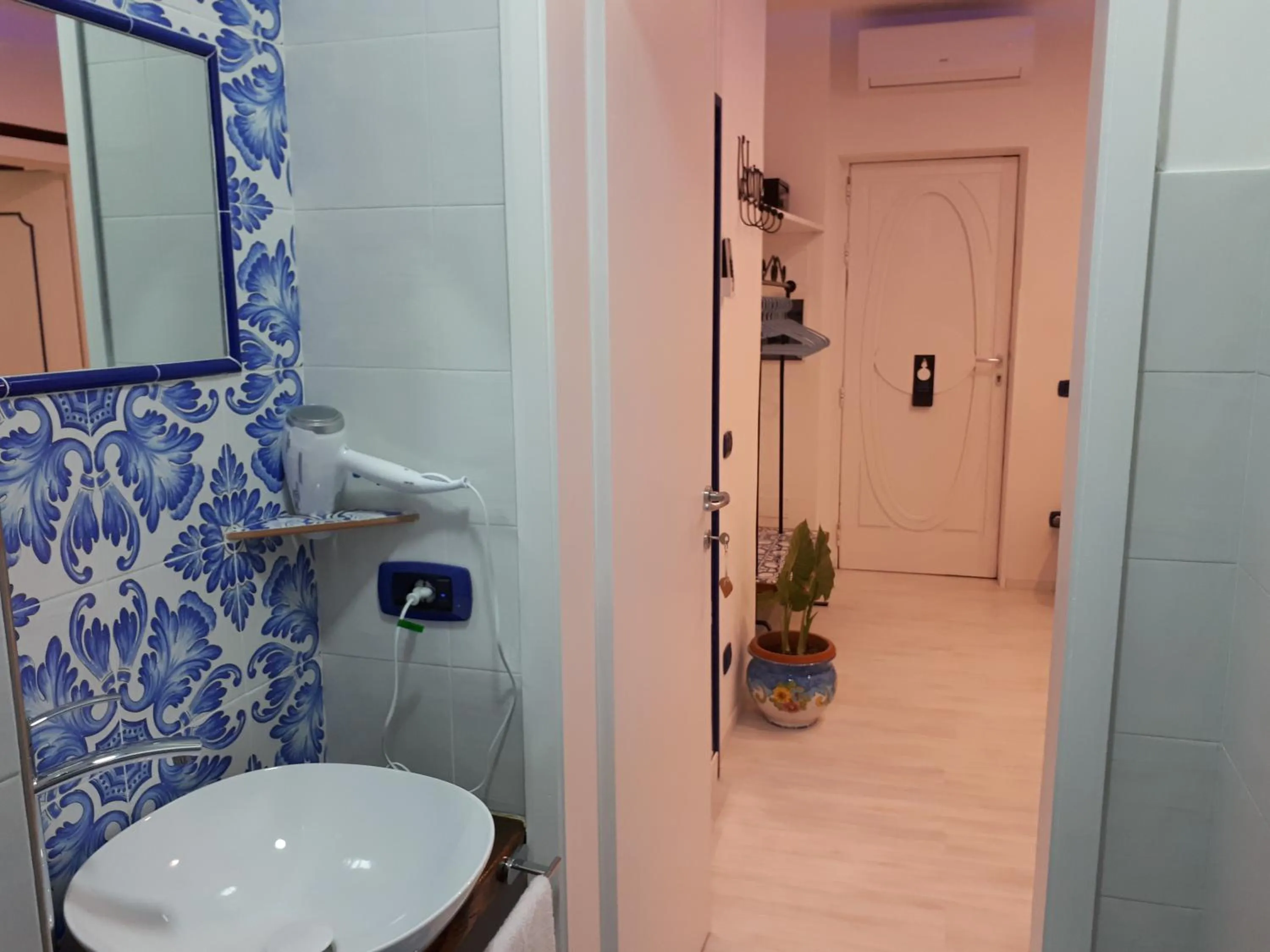 Bathroom in Hill Valley View