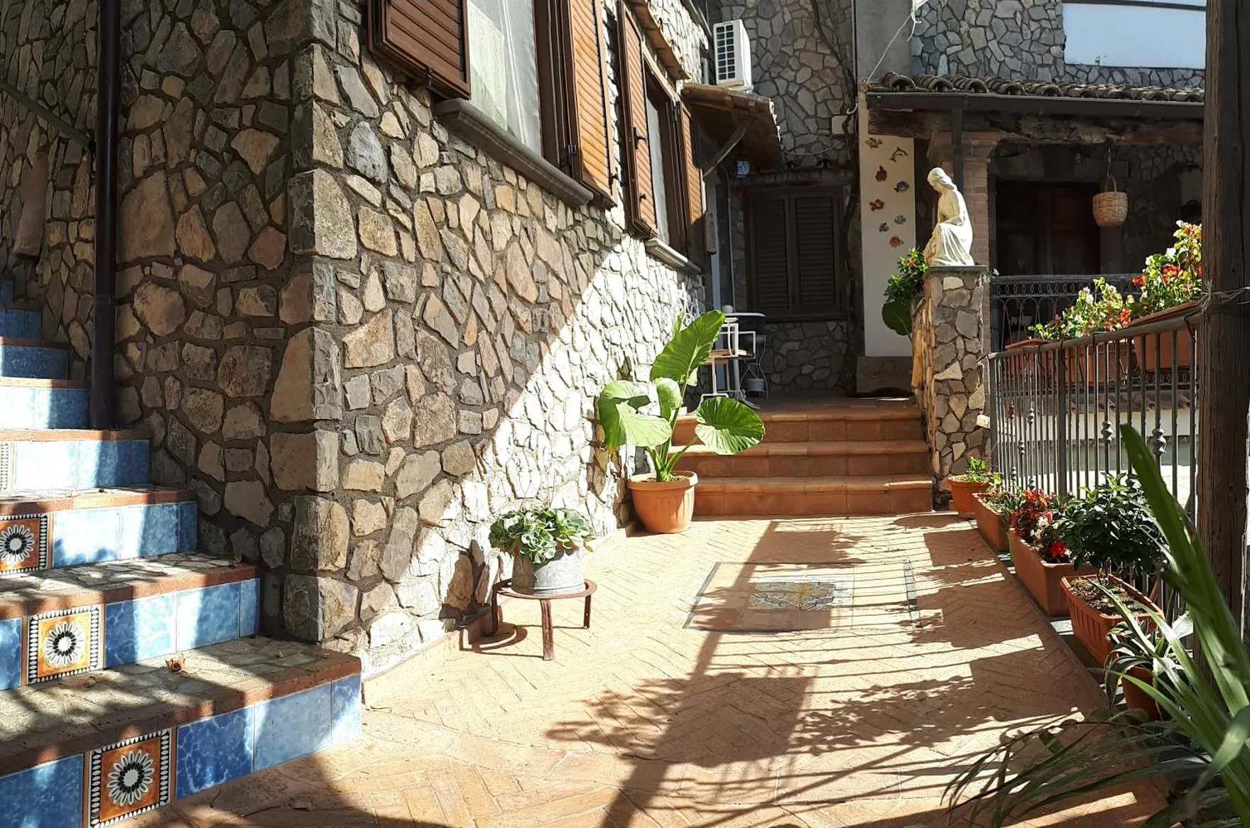 Balcony/Terrace in Hill Valley View