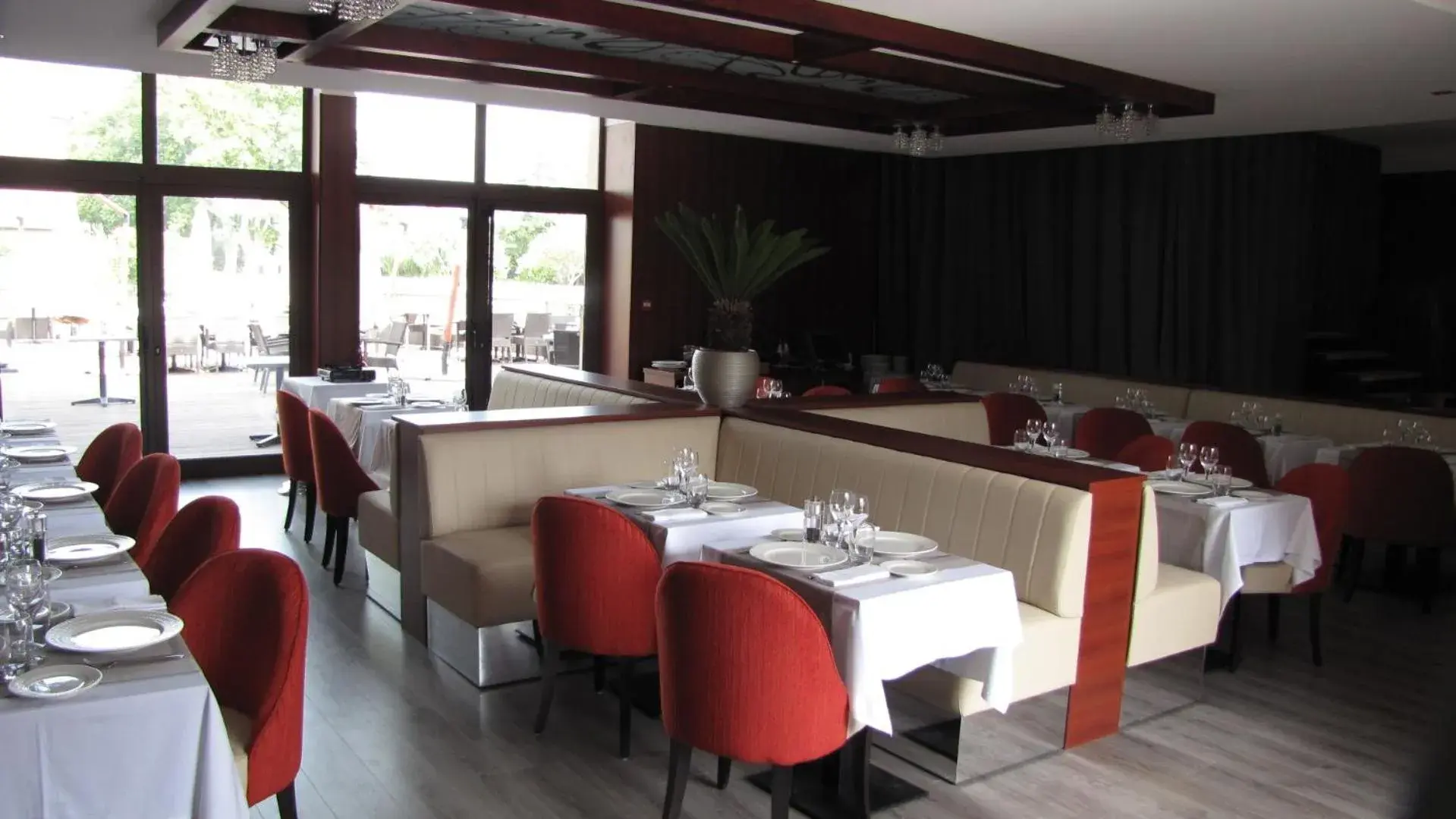 Restaurant/places to eat in Ile du Gua Suites Restaurant/places to eat in Ile du Gua Suites