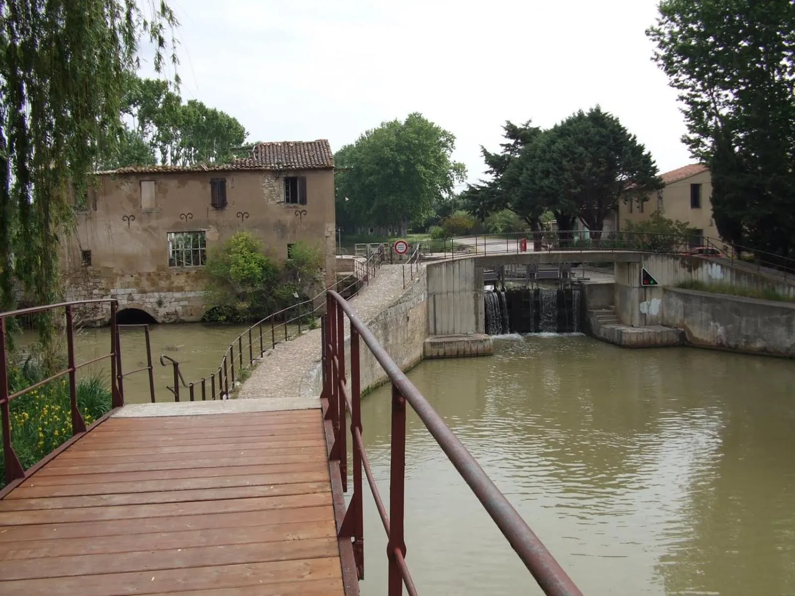 Lake view in Ile du Gua Suites