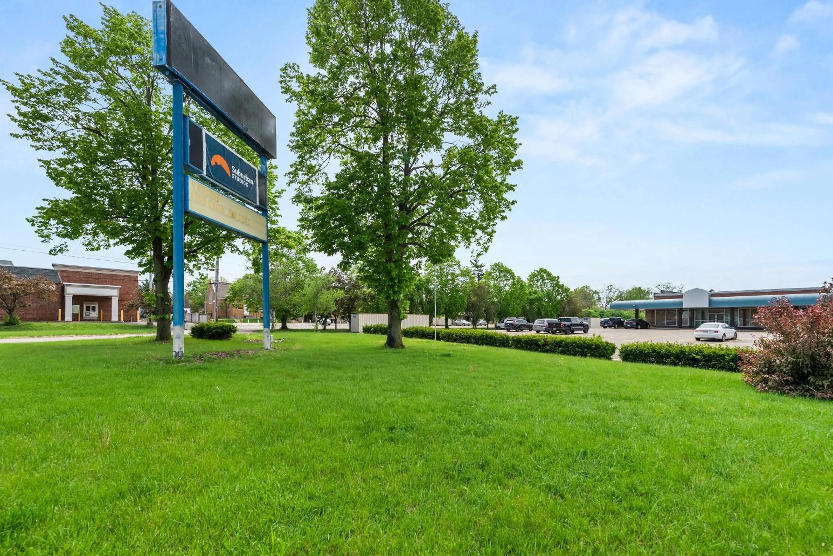 Property building in Suburban Studios Fairborn - Dayton
