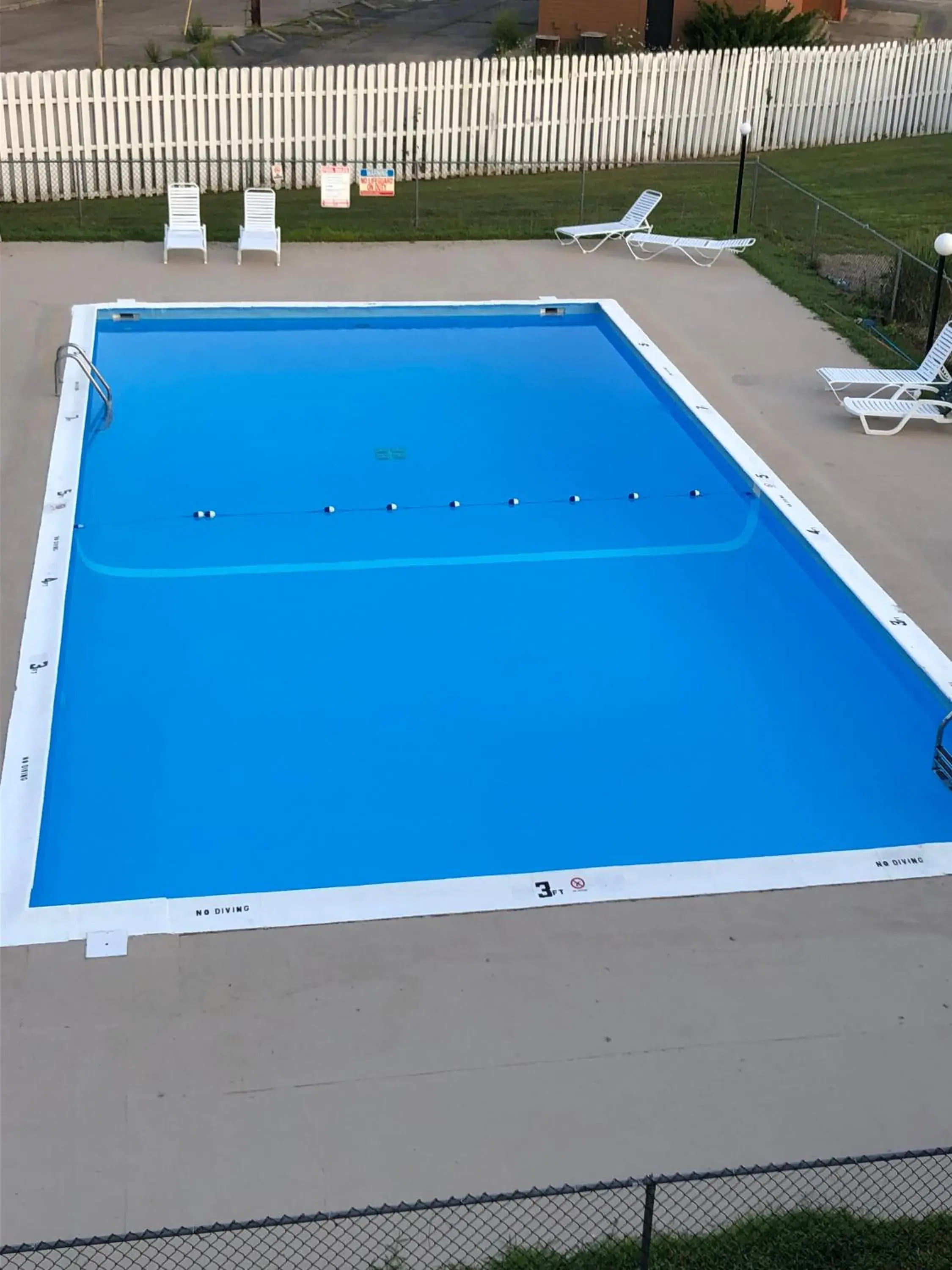 Swimming Pool in Fairborn Hotel and Inn