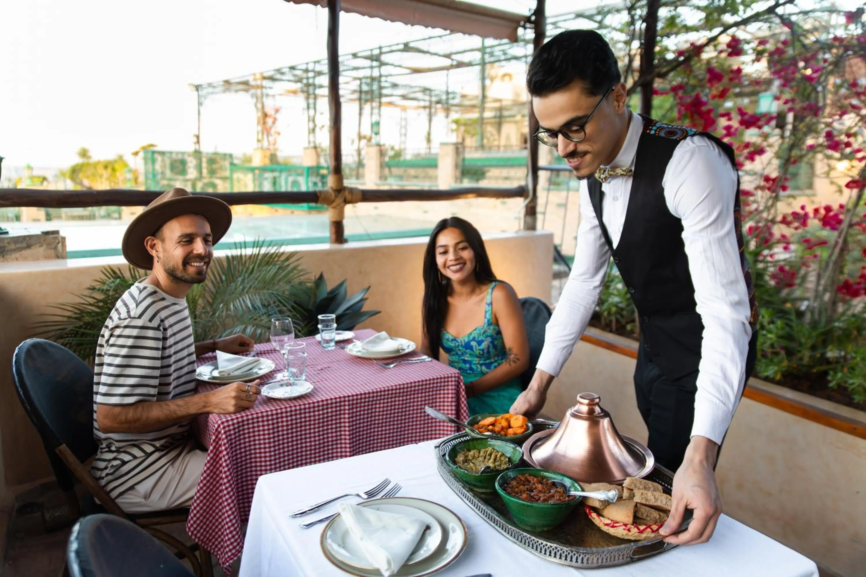 Restaurant/places to eat in Riad Anata