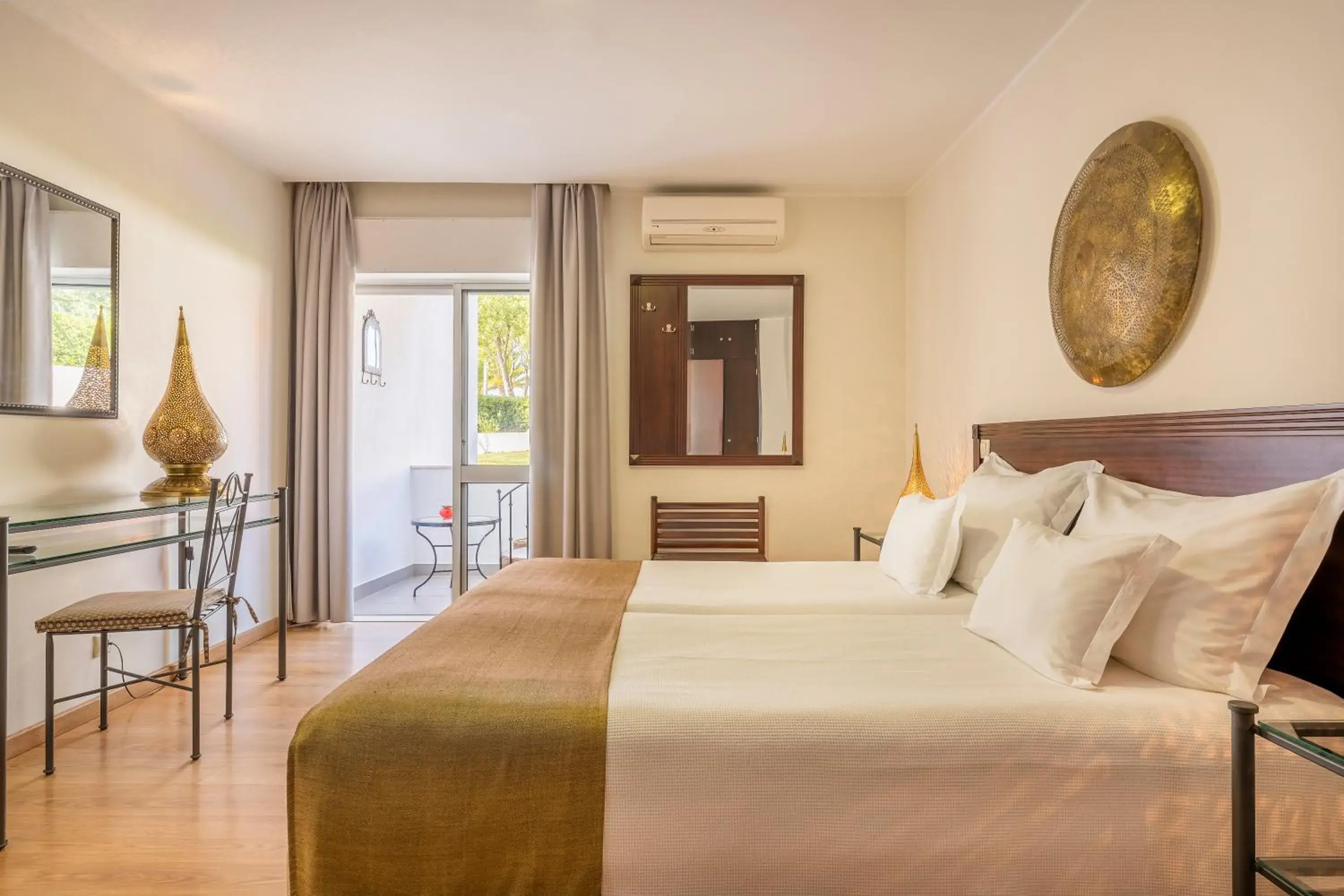 Bedroom in Hotel Vale Da Telha Bedroom in Hotel Vale Da Telha