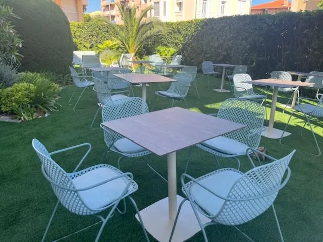 Garden in Résidence Carlton - Rénovée avec Piscine