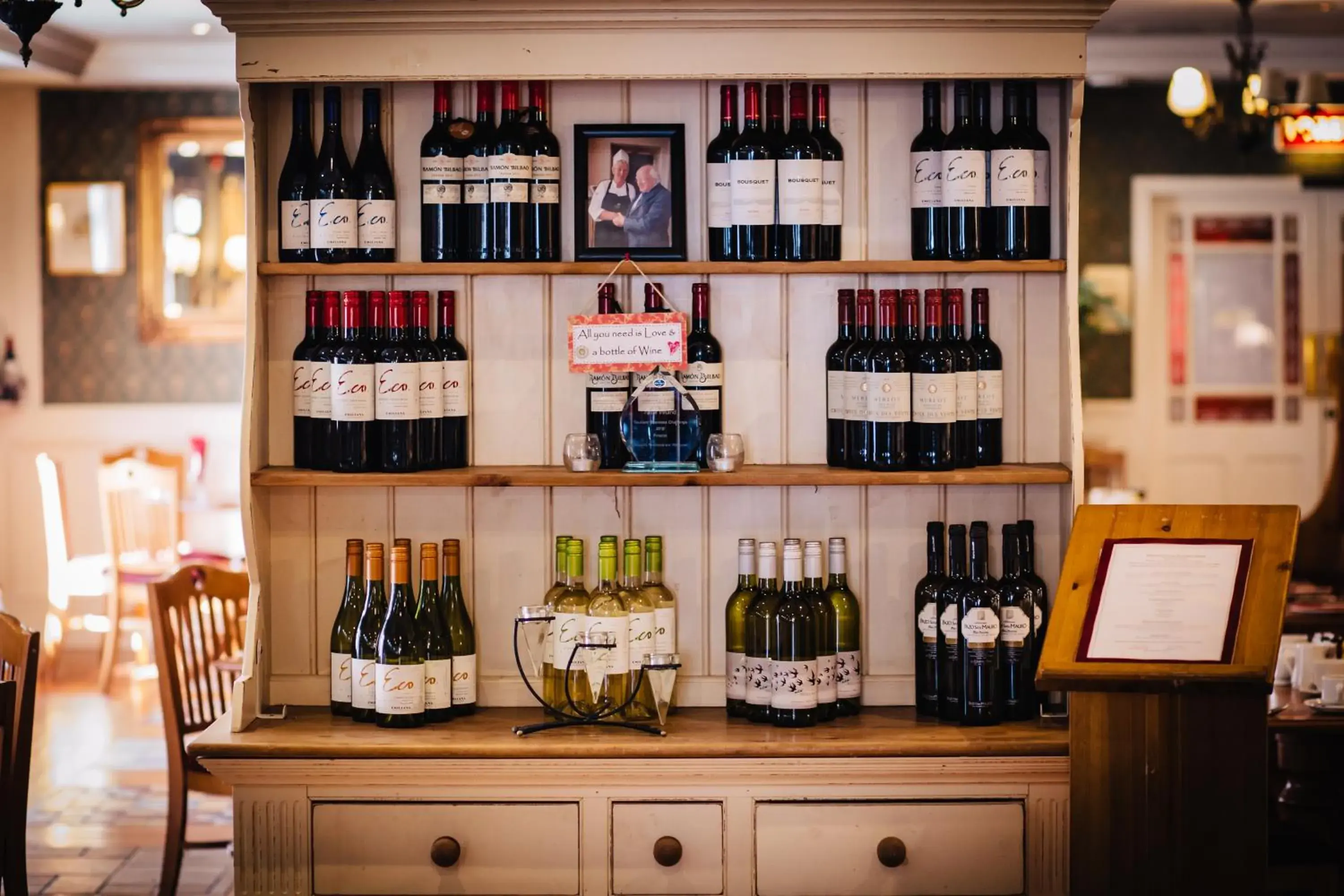 Lounge or bar in Gleeson's Restaurant & Rooms Lounge or bar in Gleeson's Restaurant & Rooms