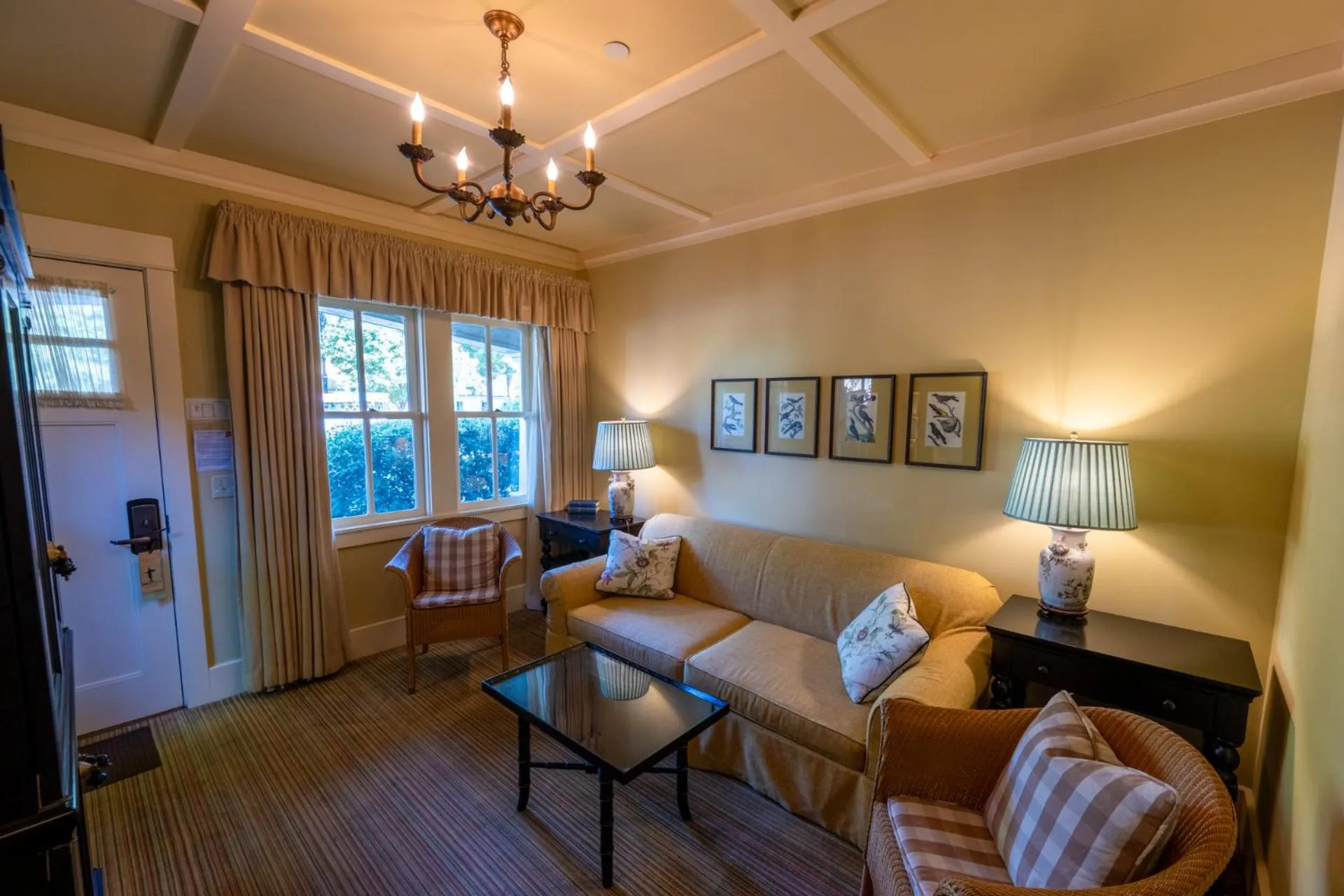 Living room in Tallman Hotel