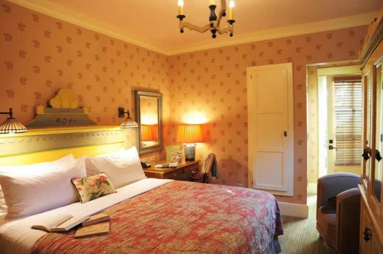 Bed in Tallman Hotel