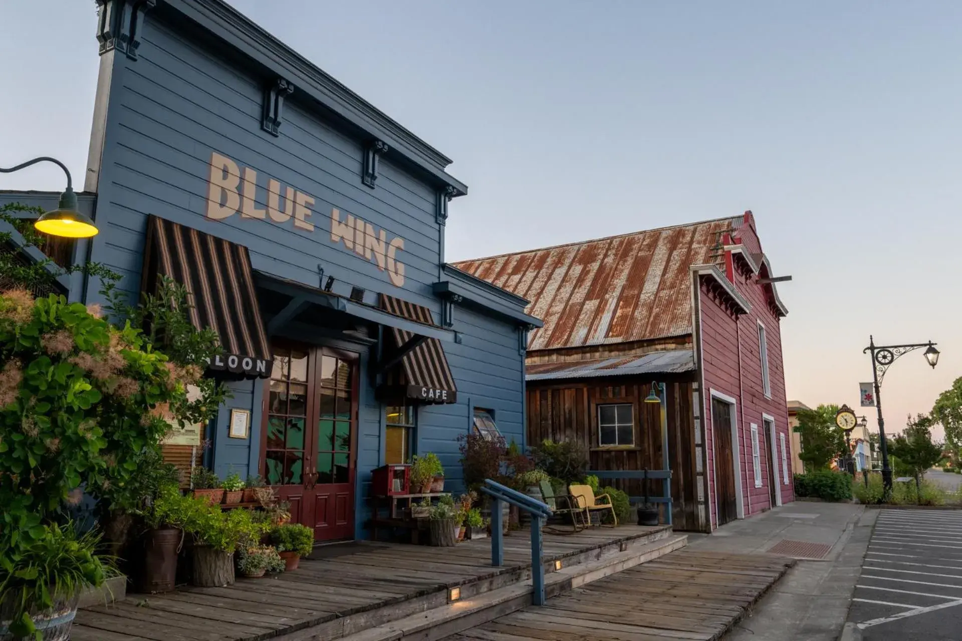 Restaurant/places to eat in Tallman Hotel Restaurant/places to eat in Tallman Hotel