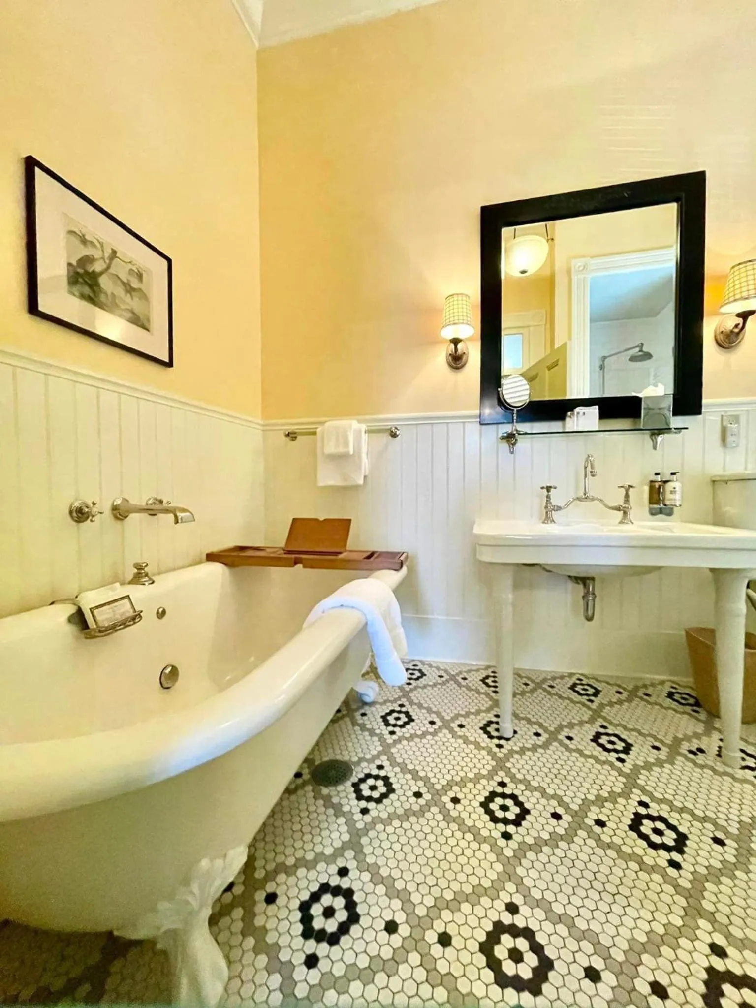 Bathroom in Tallman Hotel