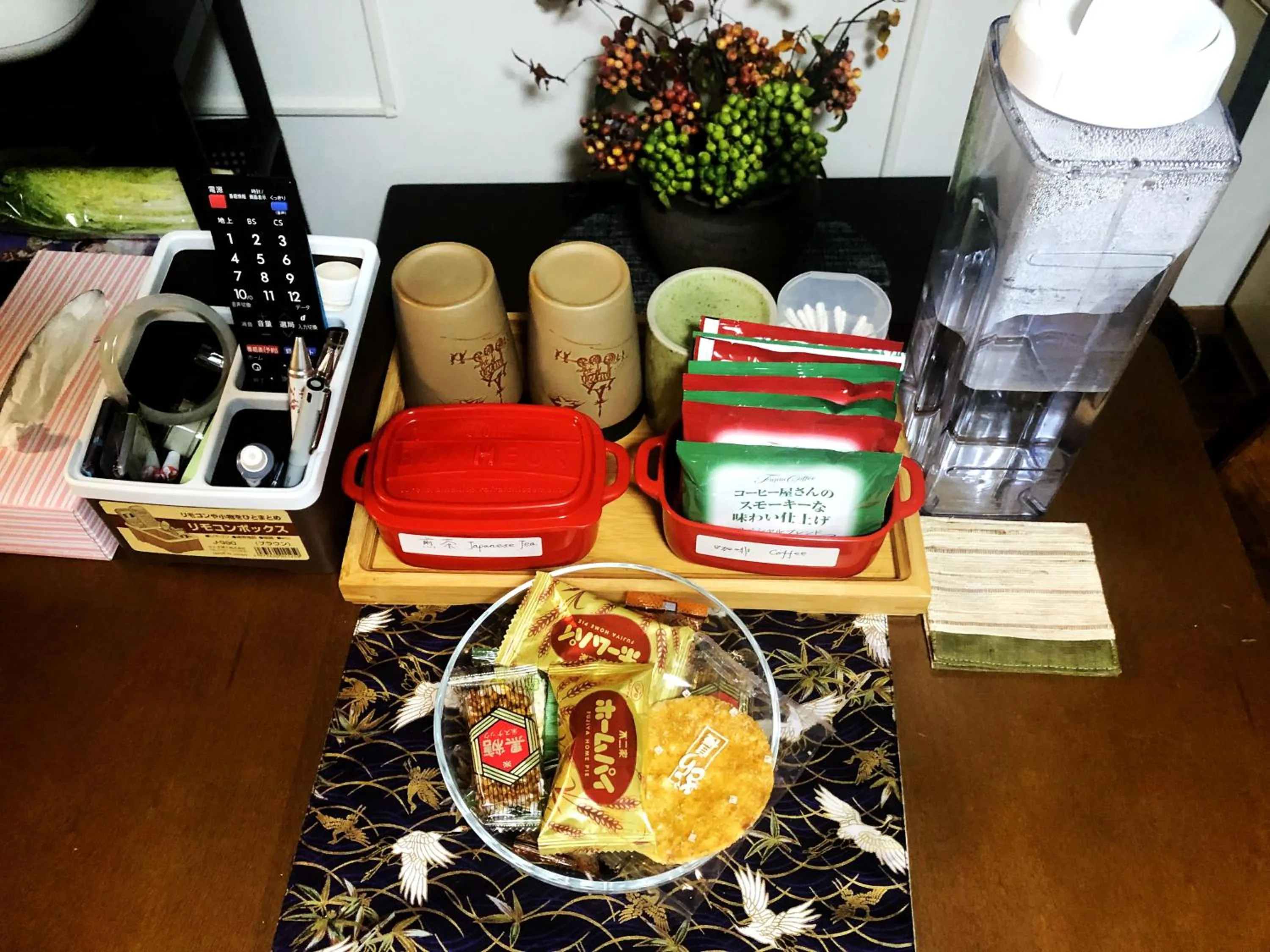 Coffee/tea facilities in A Leaf Inn