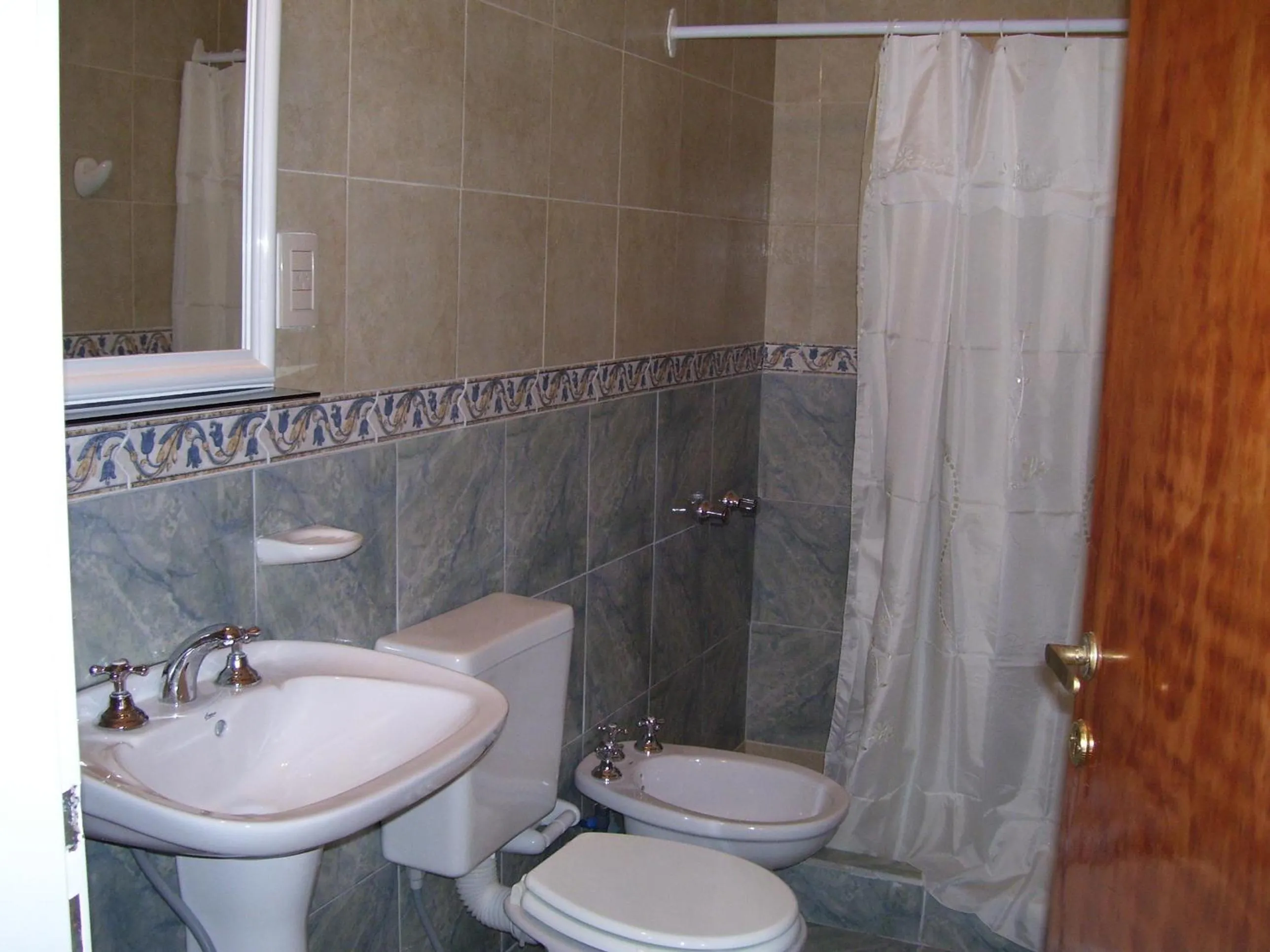 Standard Queen Room in Hotel Avenida