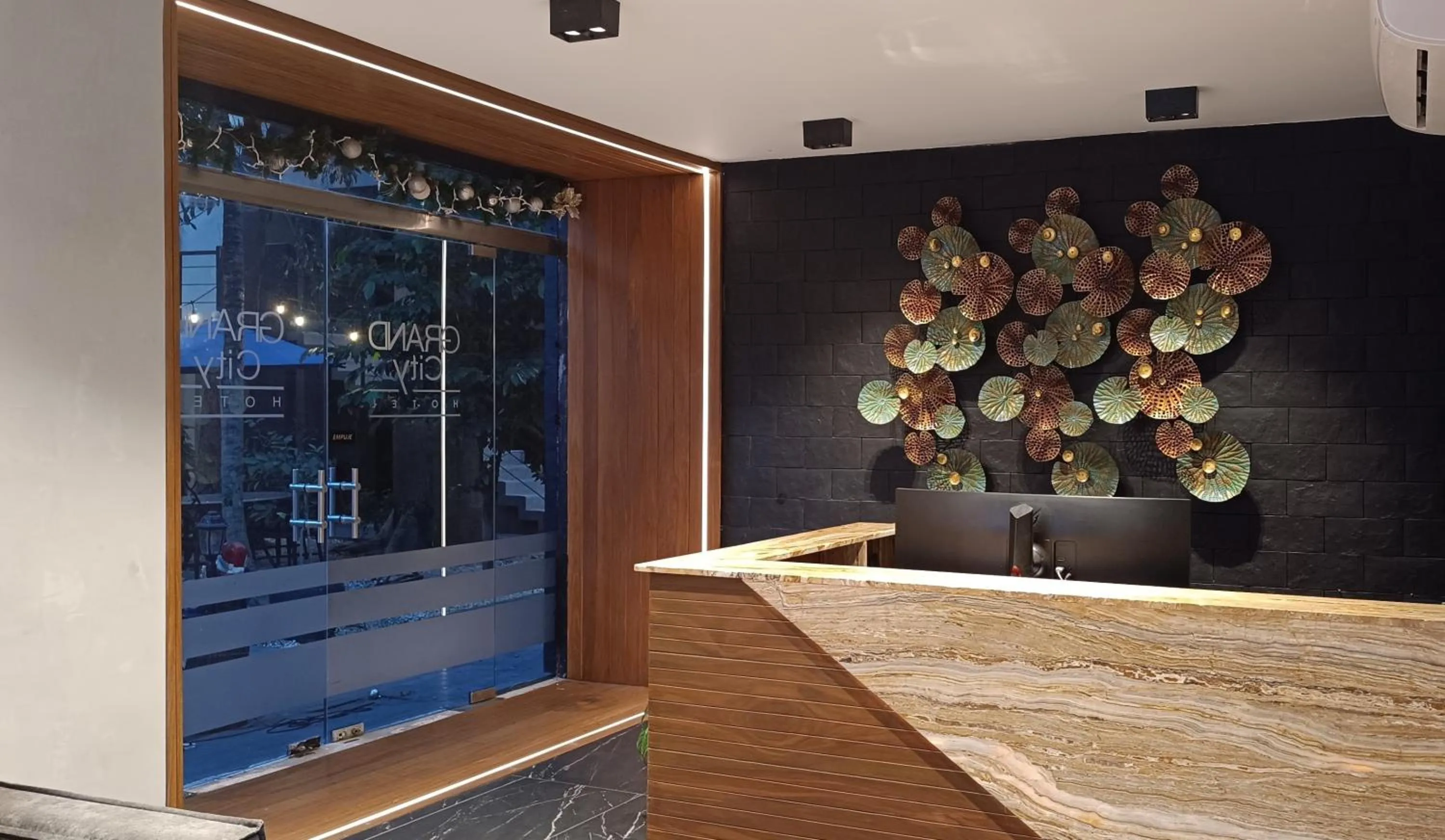 Lobby or reception in Grand City Hotel Cancun