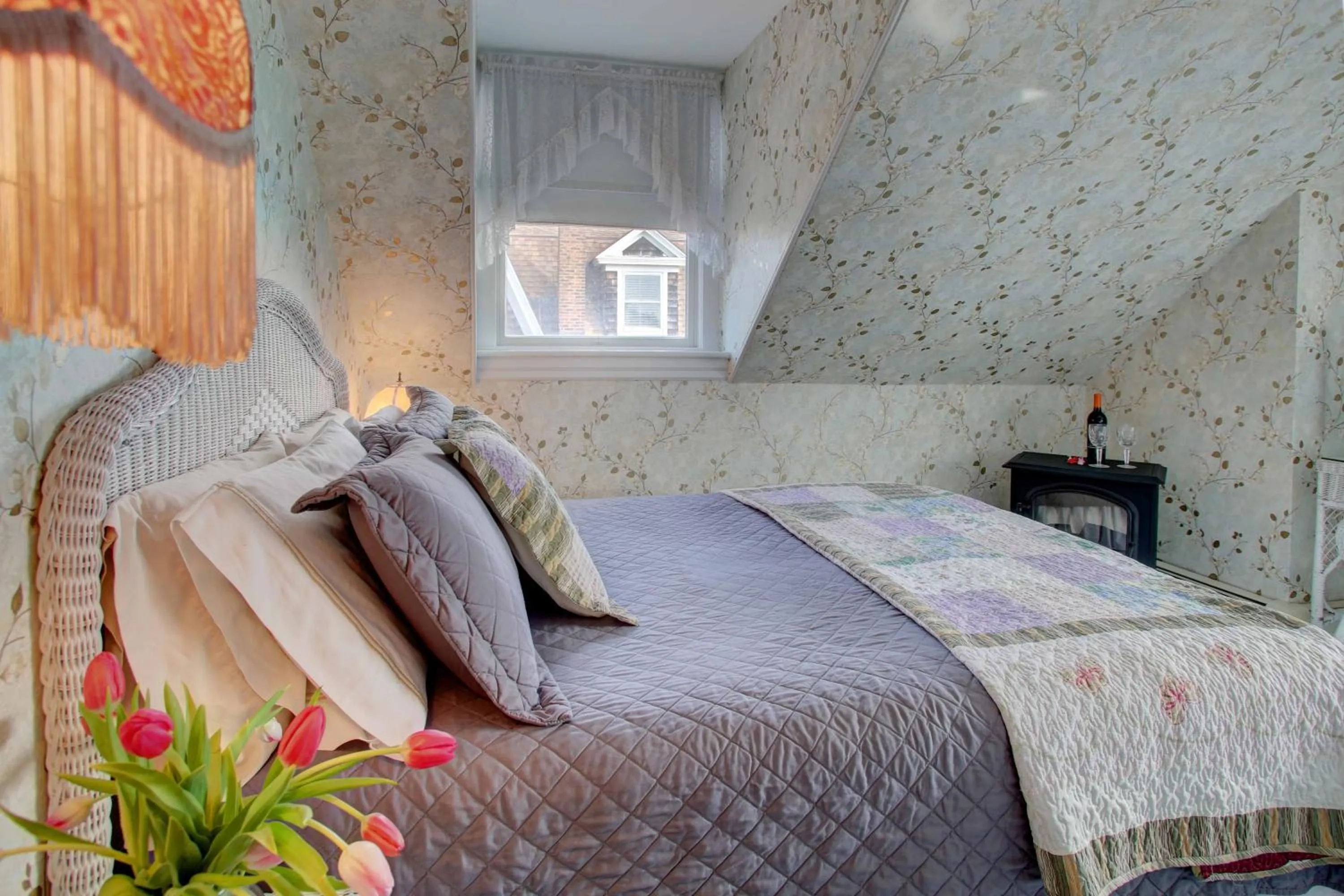 Photo of the whole room, Bed in Luther Ogden Inn