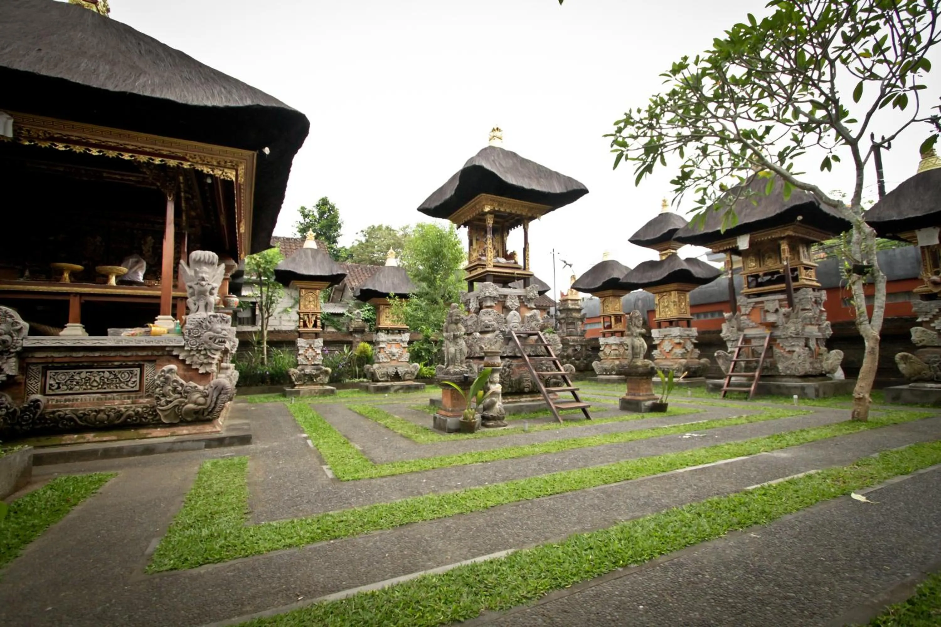 Area and facilities in Awan Bali House