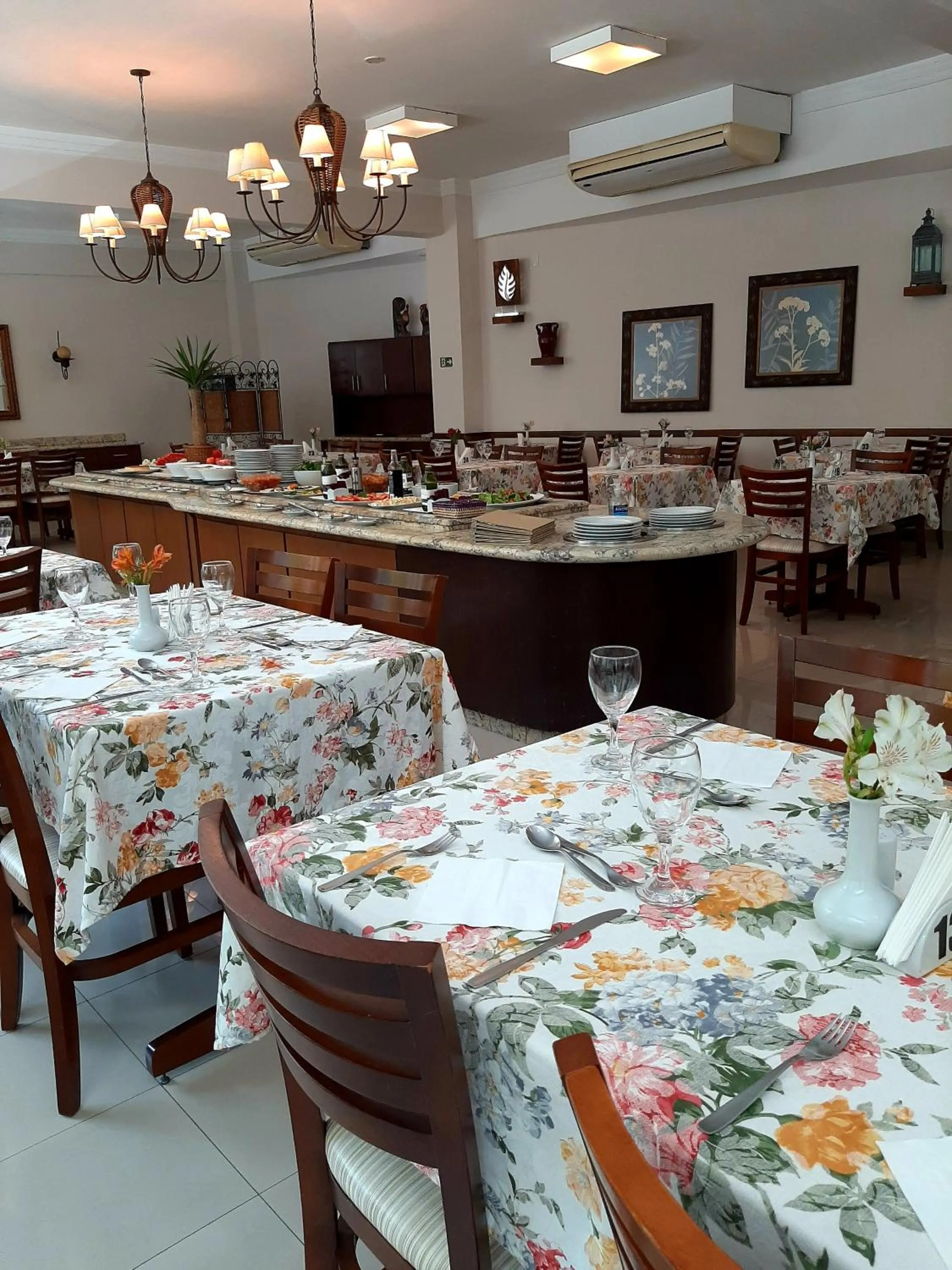 Restaurant/places to eat in Serra Negra Palace Hotel