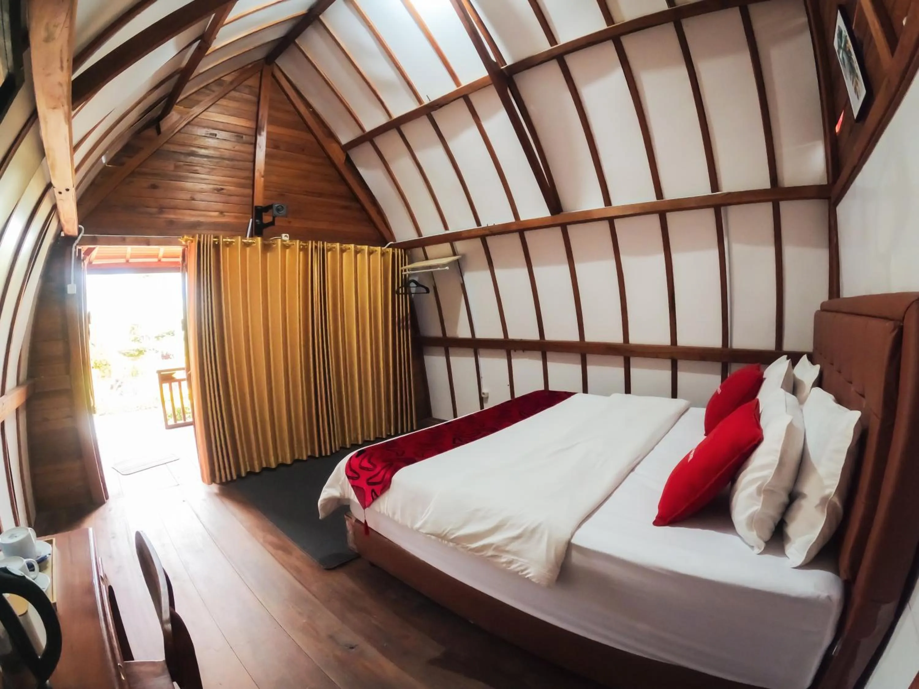 Bed in Noah Hotel Silangit