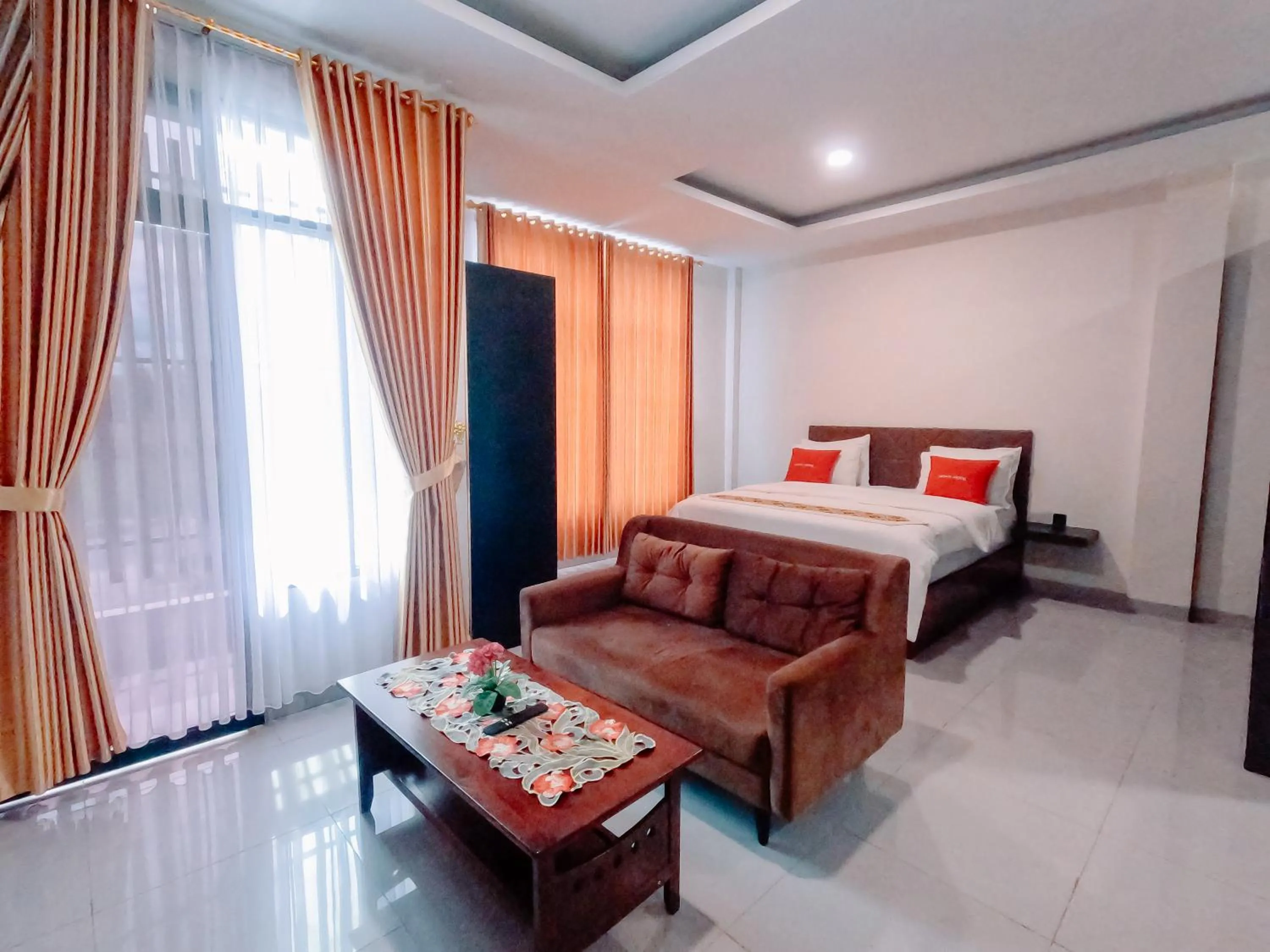 Bed in Noah Hotel Silangit