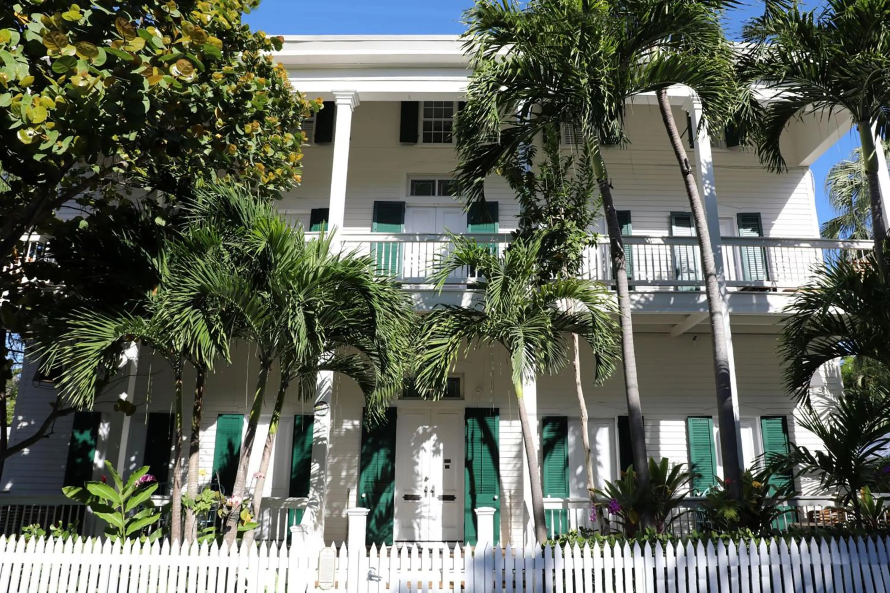 Facade/entrance in Ridley House - Key West Historic Inns
