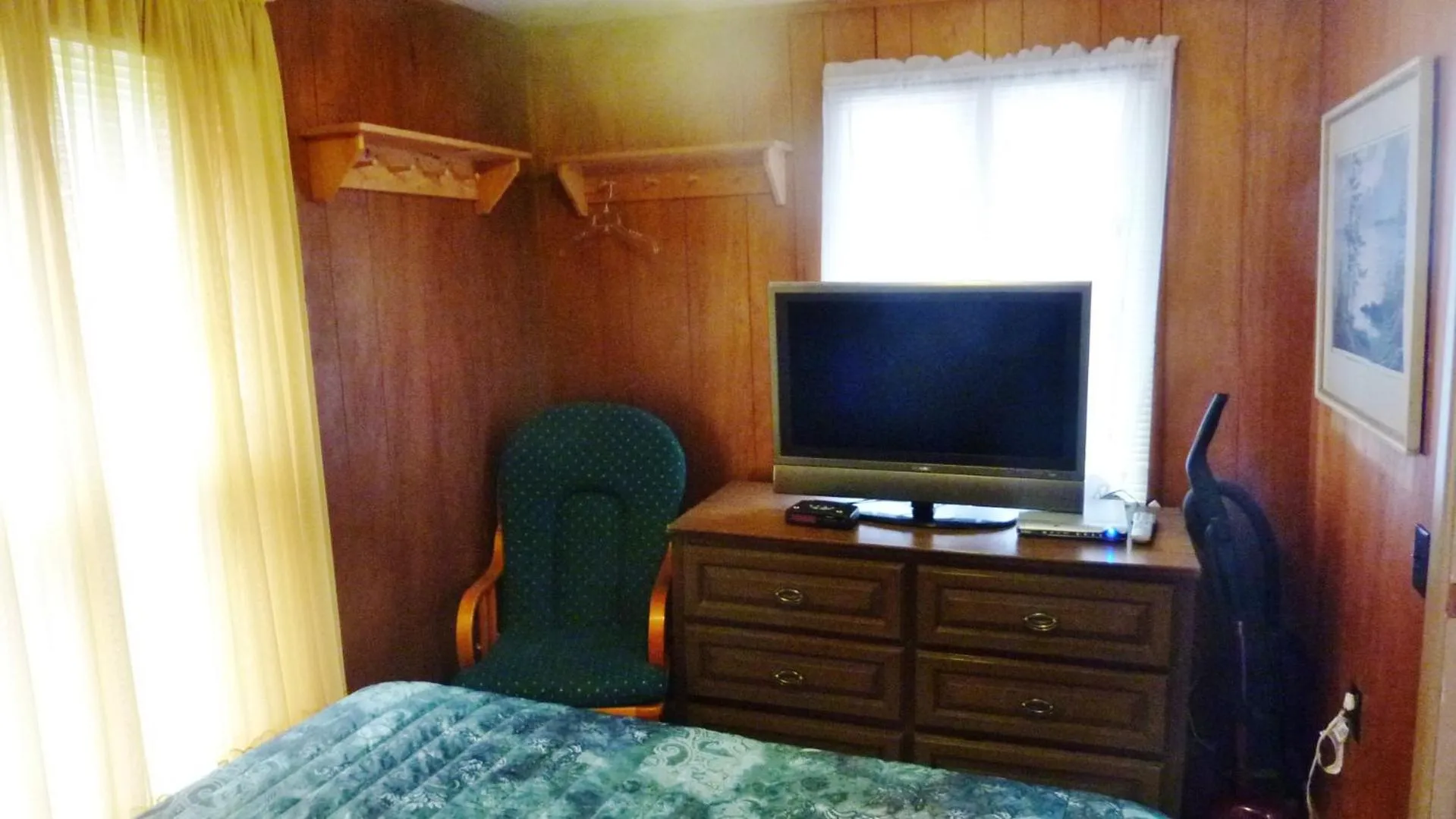 One-Bedroom Cottage in Silver Springs Cottage Resort