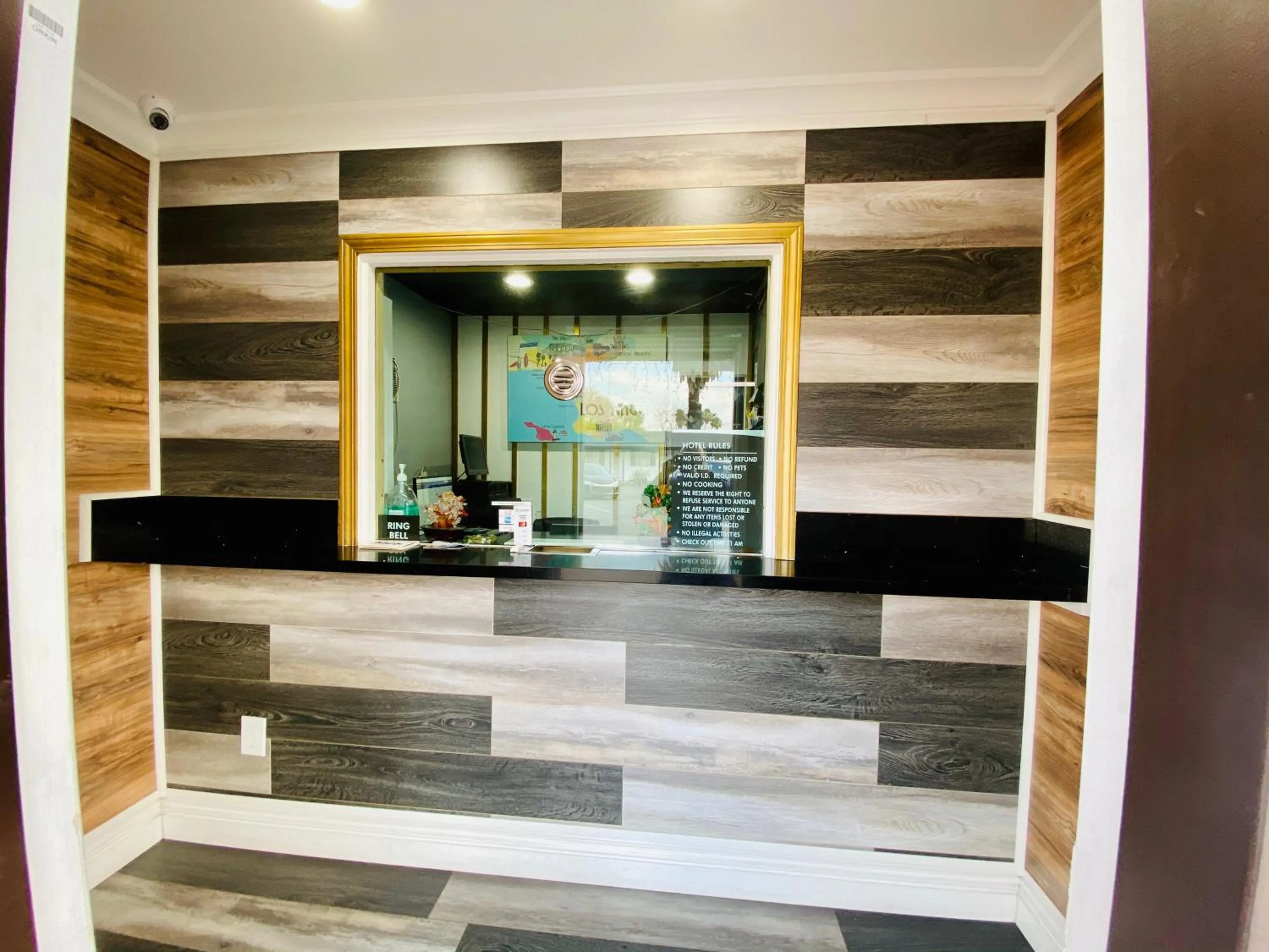 Property building in Casa Blanca Inn - Whittier, Los Angeles