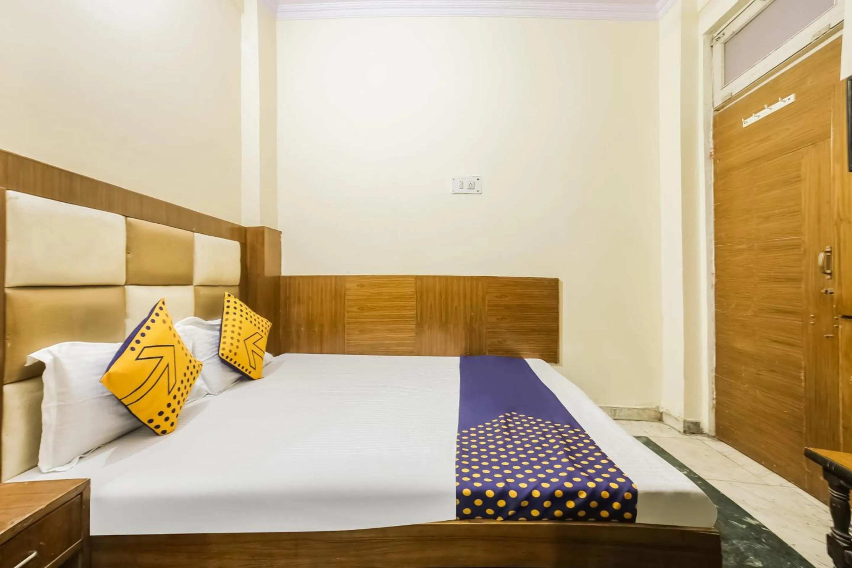Bedroom, Bed in Hotel Silver Palace