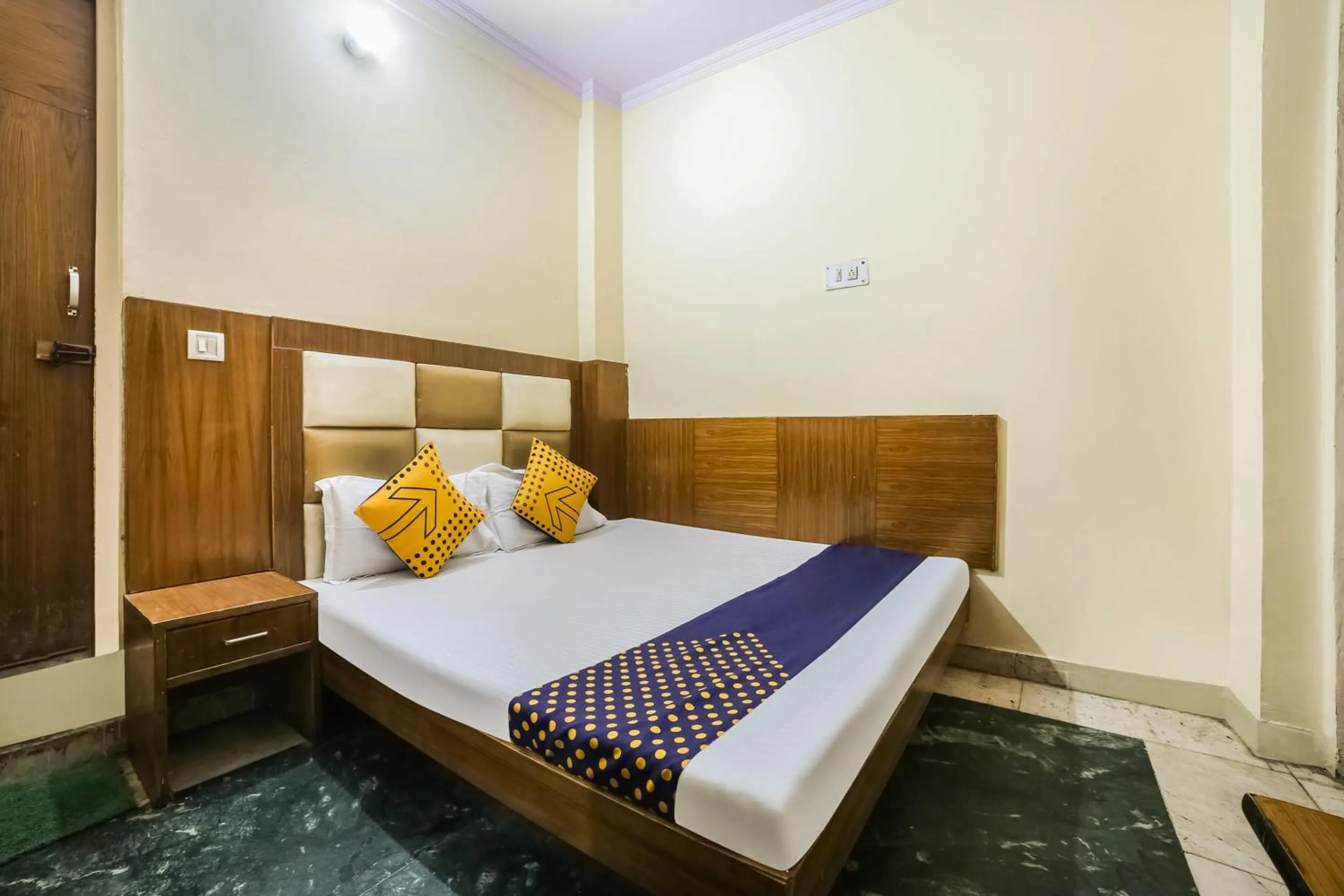 Bedroom, Bed in Hotel Silver Palace