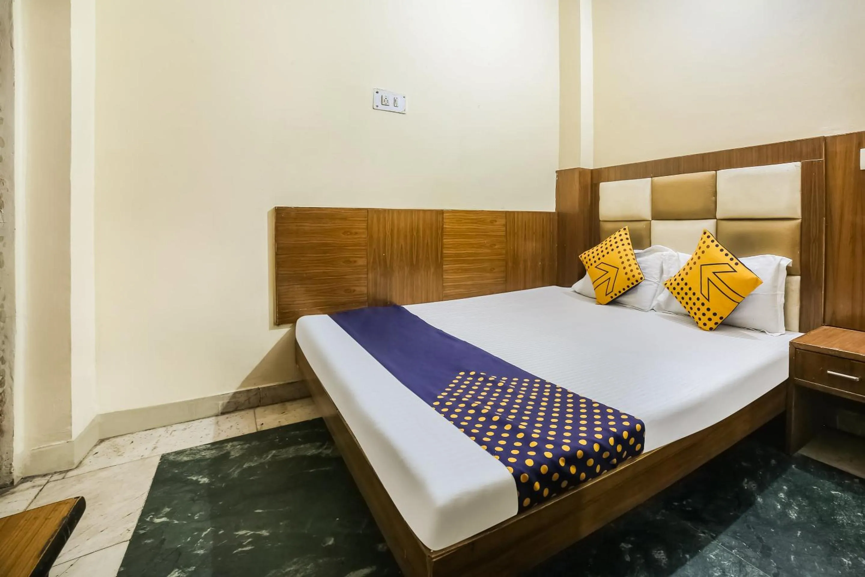 Bedroom, Bed in Hotel Silver Palace