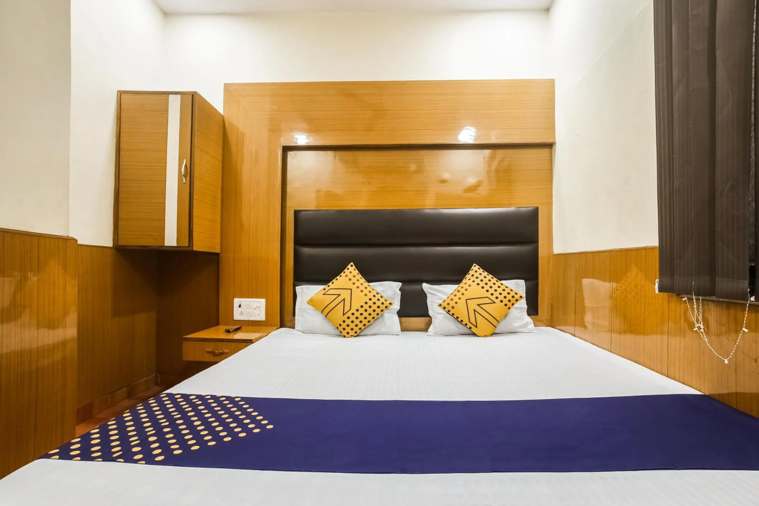 Bedroom, Bed in Hotel Silver Palace