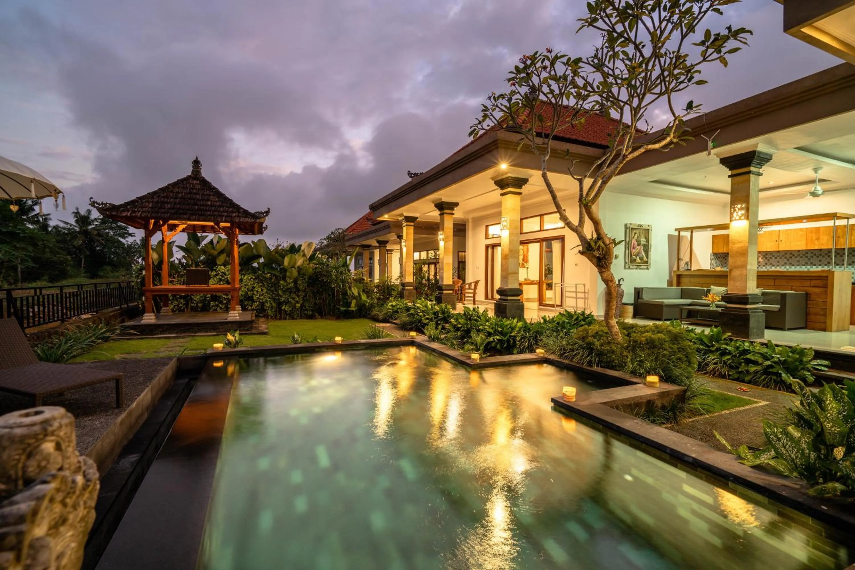 Night in Griya Private Villa