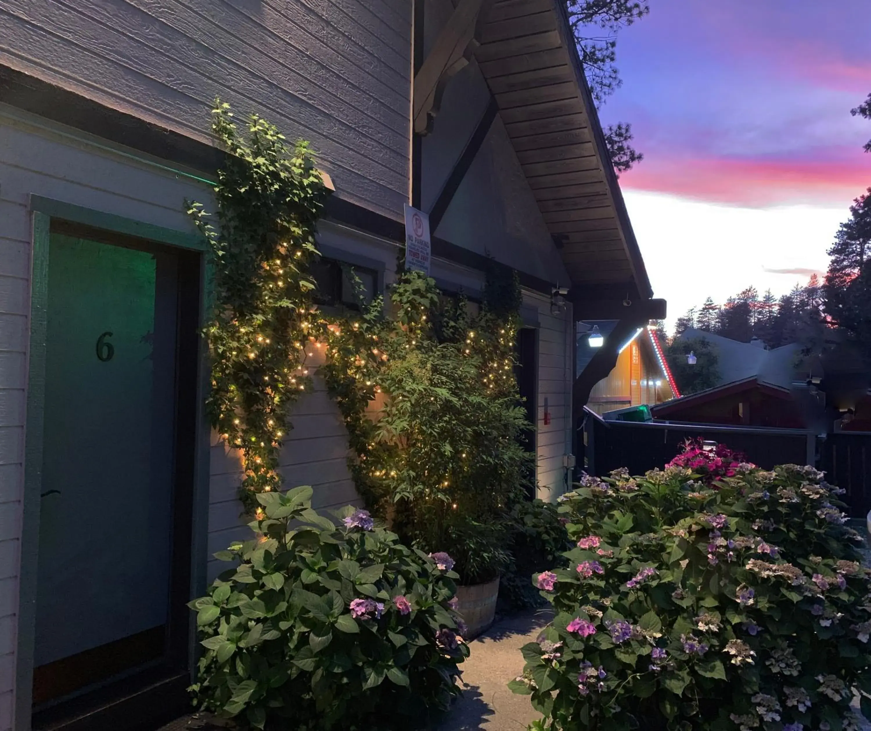 Property building in The North Shore Inn Property building in The North Shore Inn