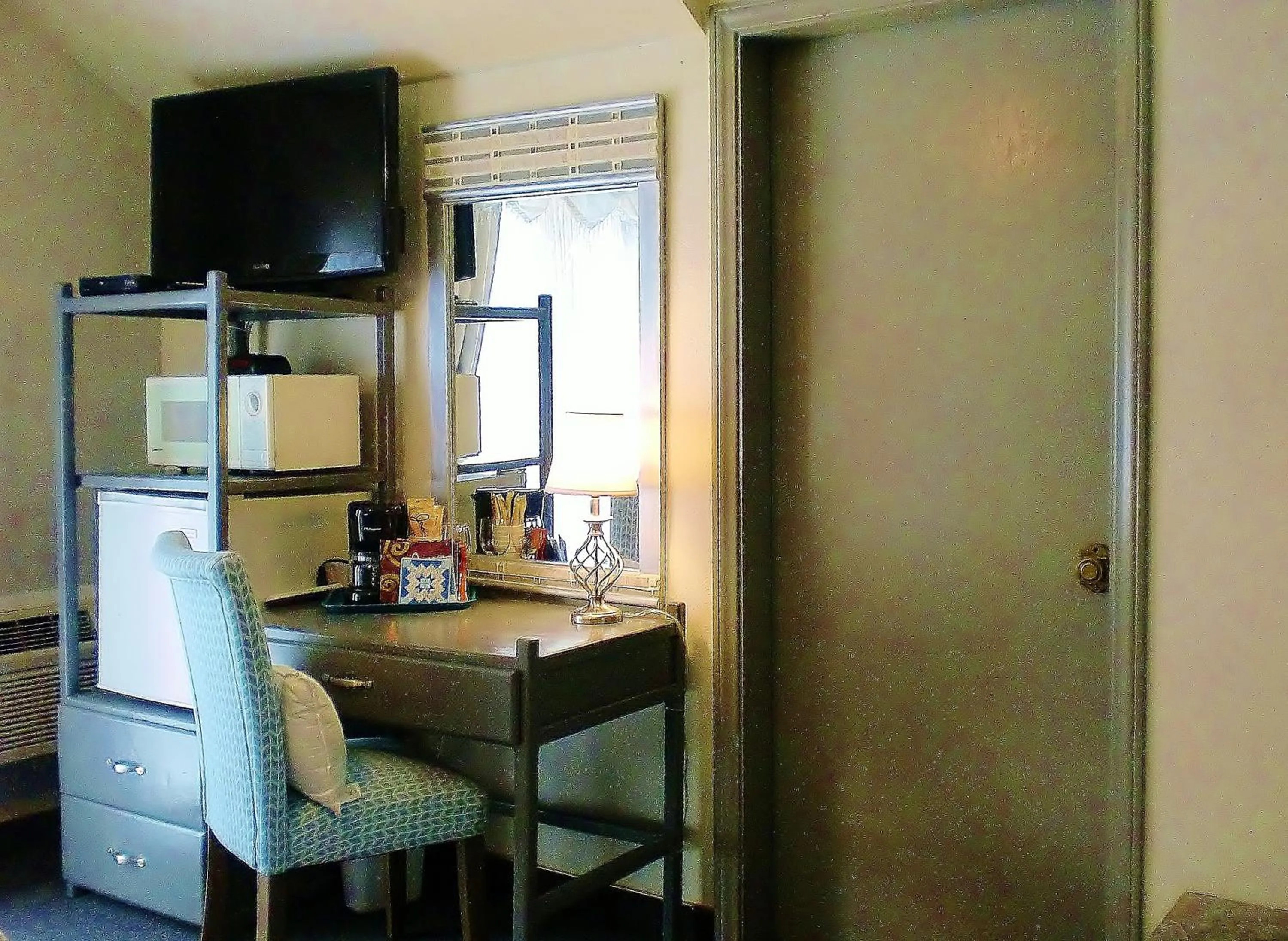 Coffee/tea facilities in The North Shore Inn