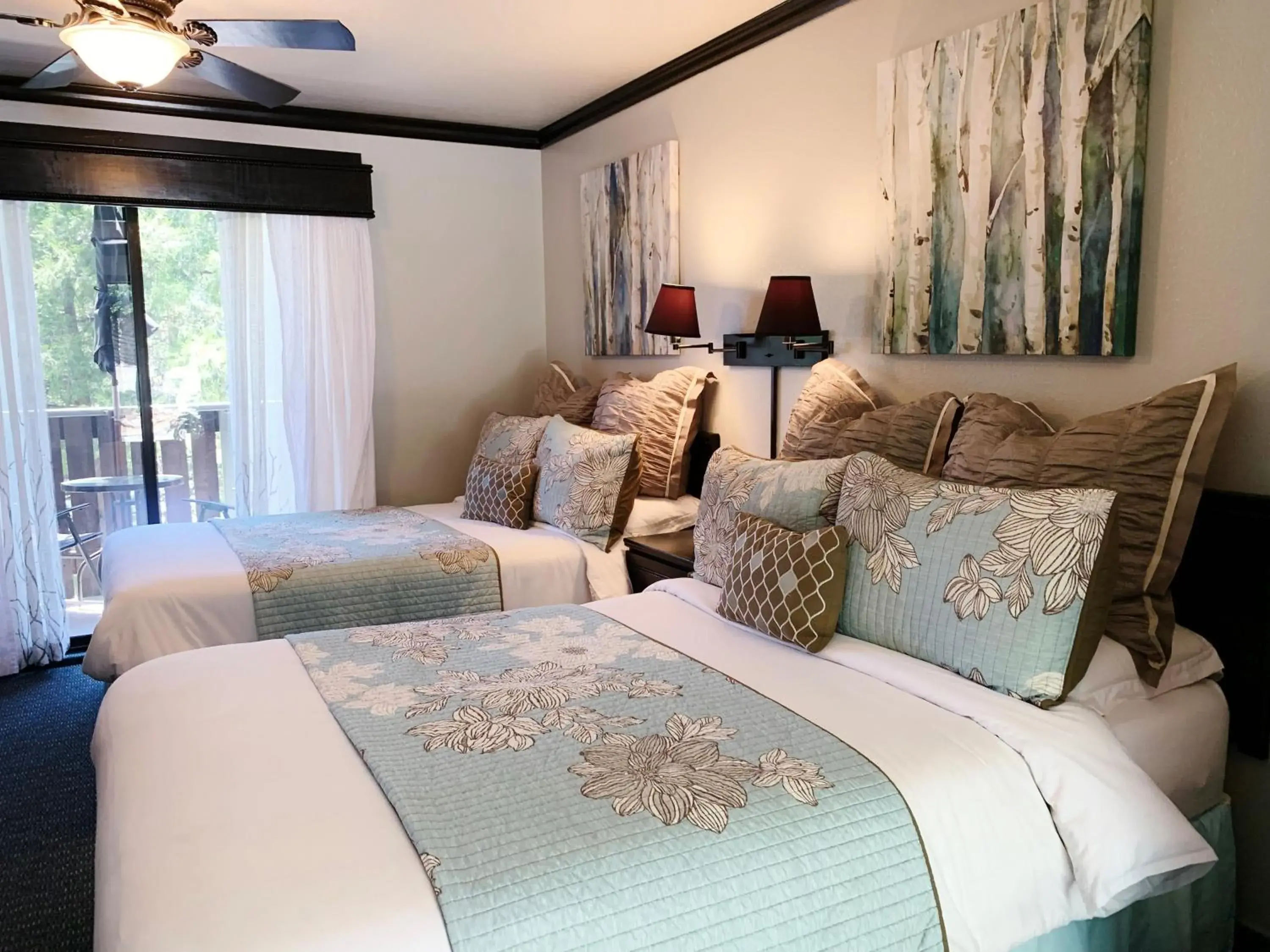 Bedroom, Bed in The North Shore Inn Bedroom, Bed in The North Shore Inn