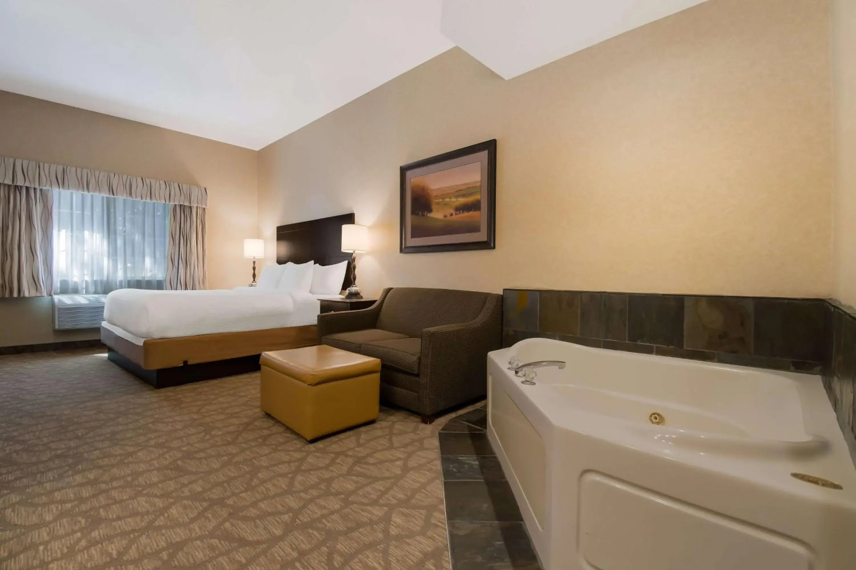 Bedroom, Bed in Best Western University Inn and Suites Bedroom, Bed in Best Western University Inn and Suites