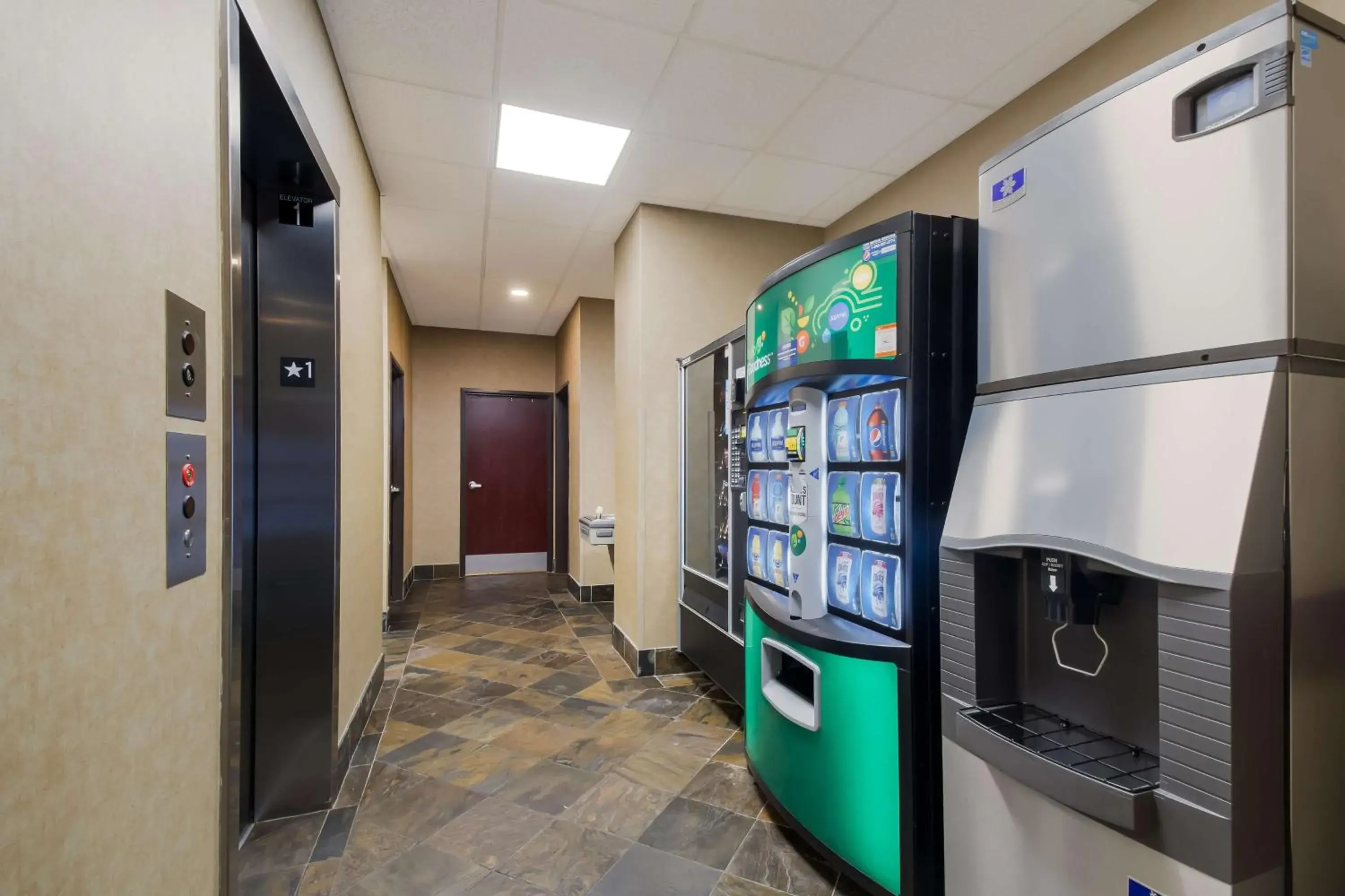 Property building in Best Western University Inn and Suites Property building in Best Western University Inn and Suites