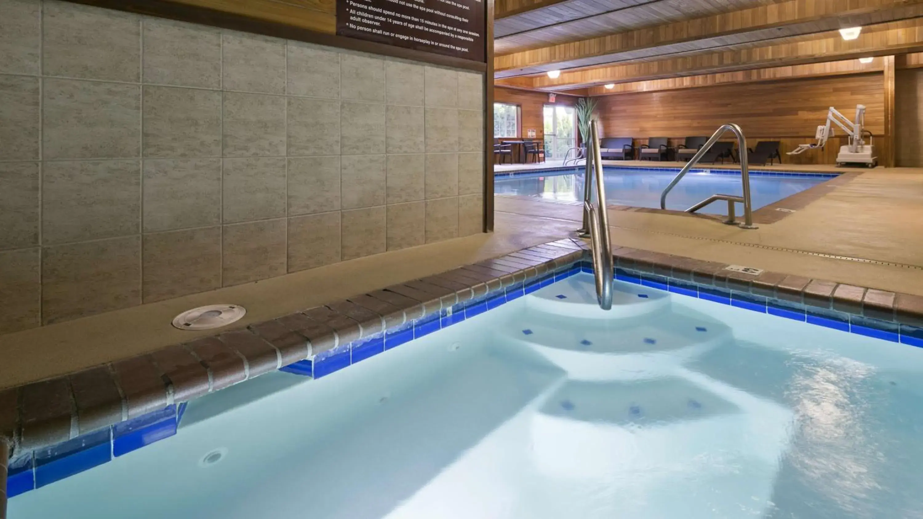 Pool view in Best Western University Inn and Suites Pool view in Best Western University Inn and Suites