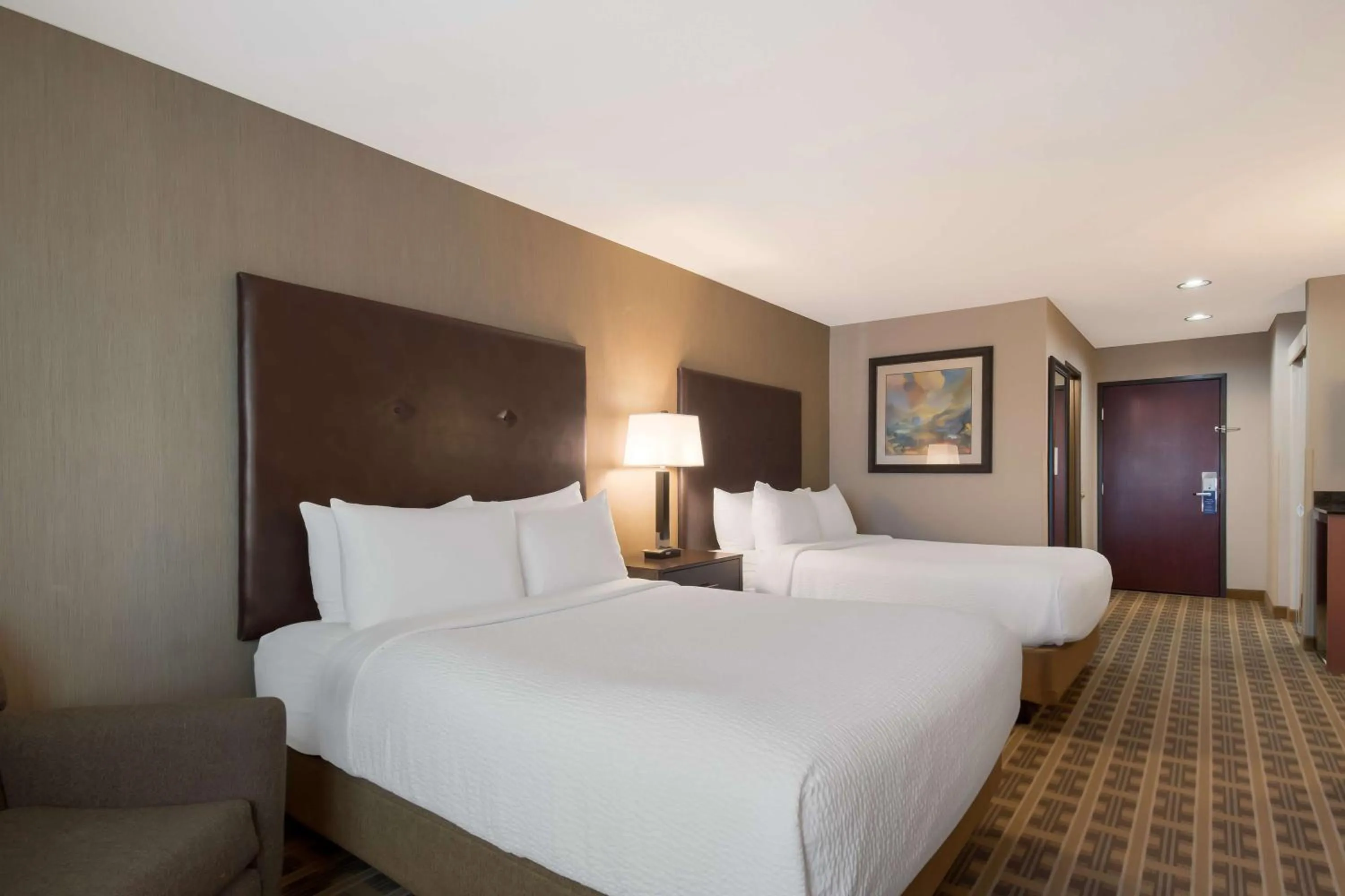 Bedroom, Bed in Best Western University Inn and Suites