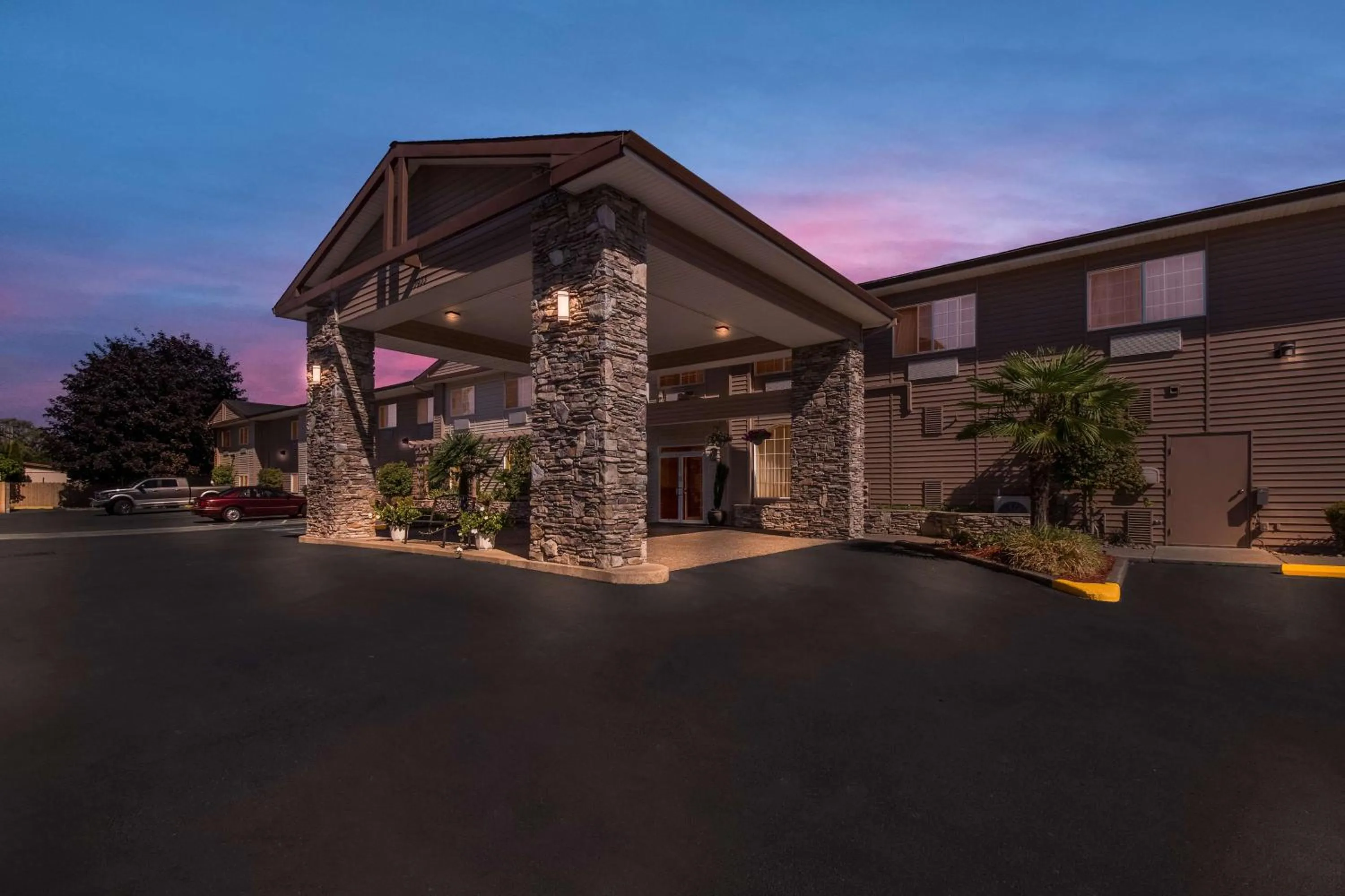 Property building in Best Western University Inn and Suites