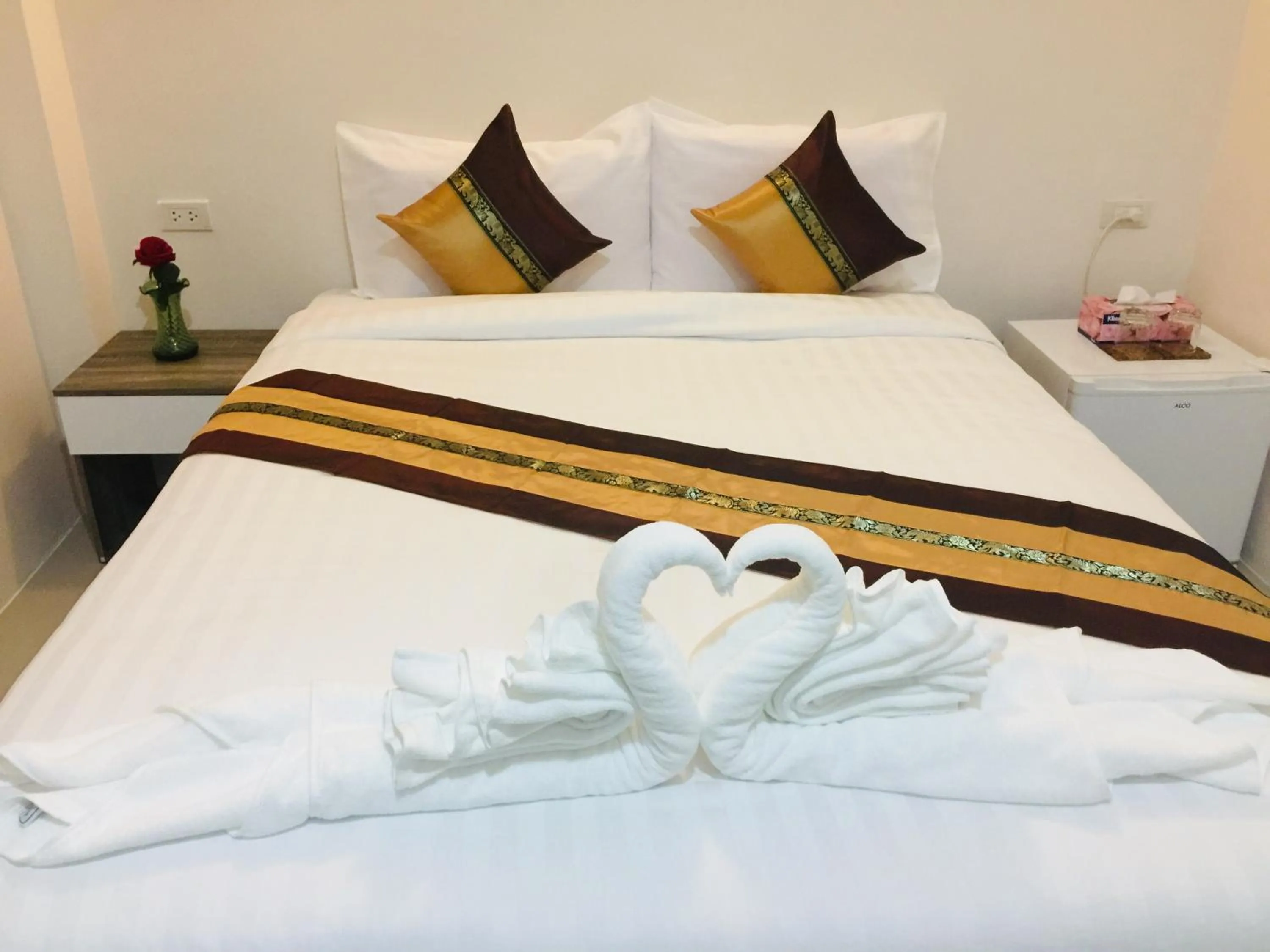 Bed in DE ROSE Hotel Chiang Mai