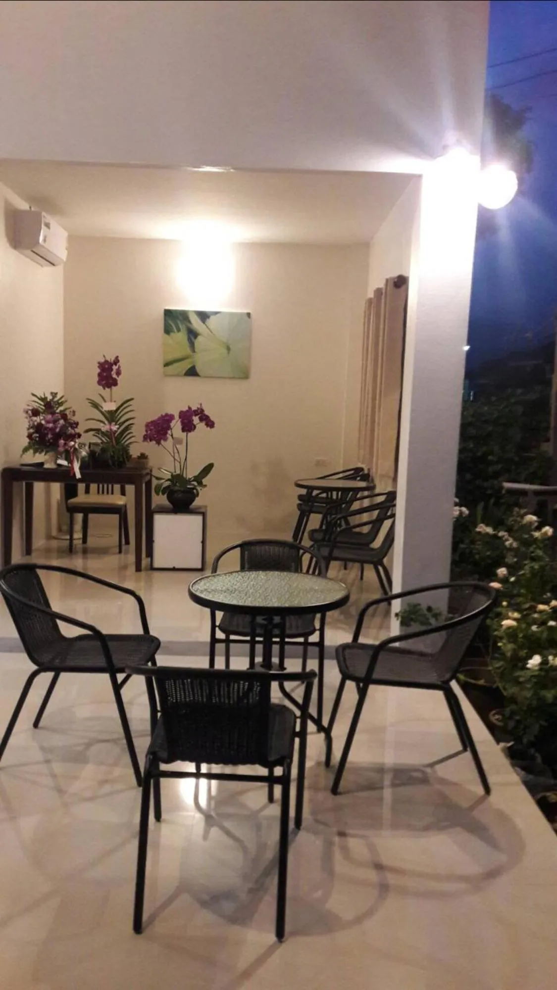 Restaurant/places to eat in DE ROSE Hotel Chiang Mai